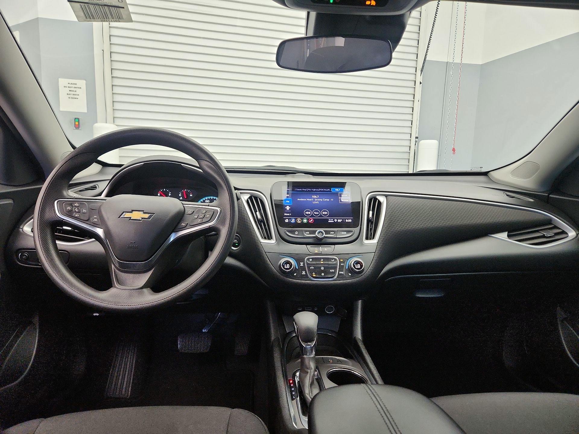 Thumbnail: 2024 Chevrolet Malibu - 9