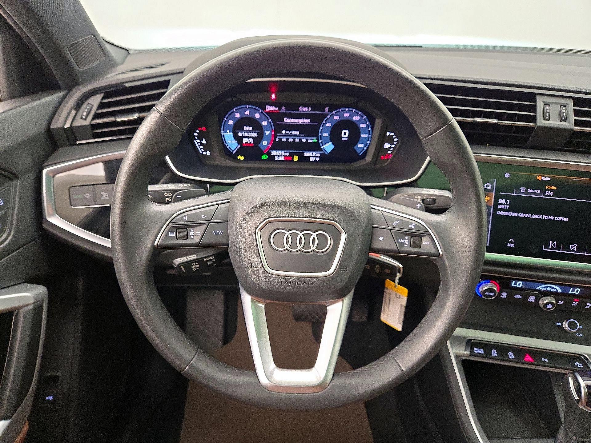 Thumbnail: 2025 Audi Q3 - 10
