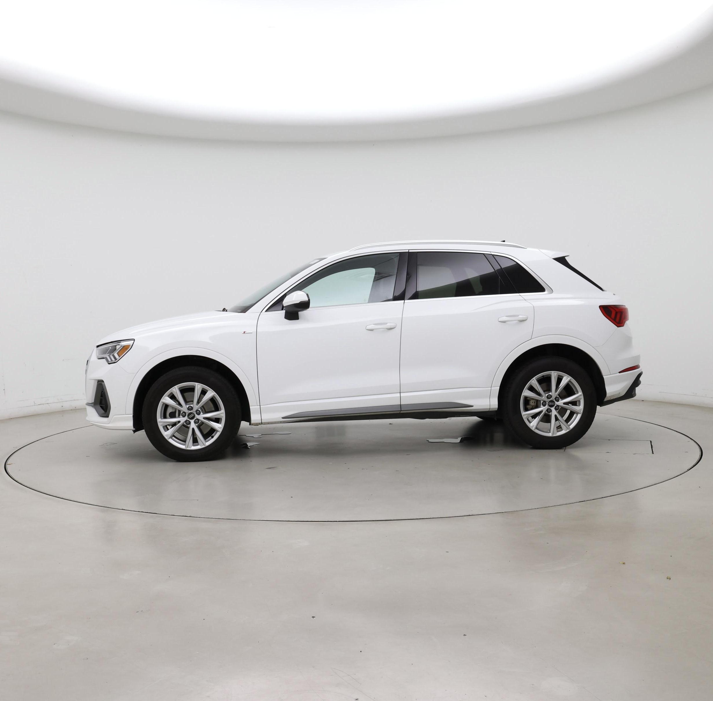 Thumbnail: 2025 Audi Q3 - 3