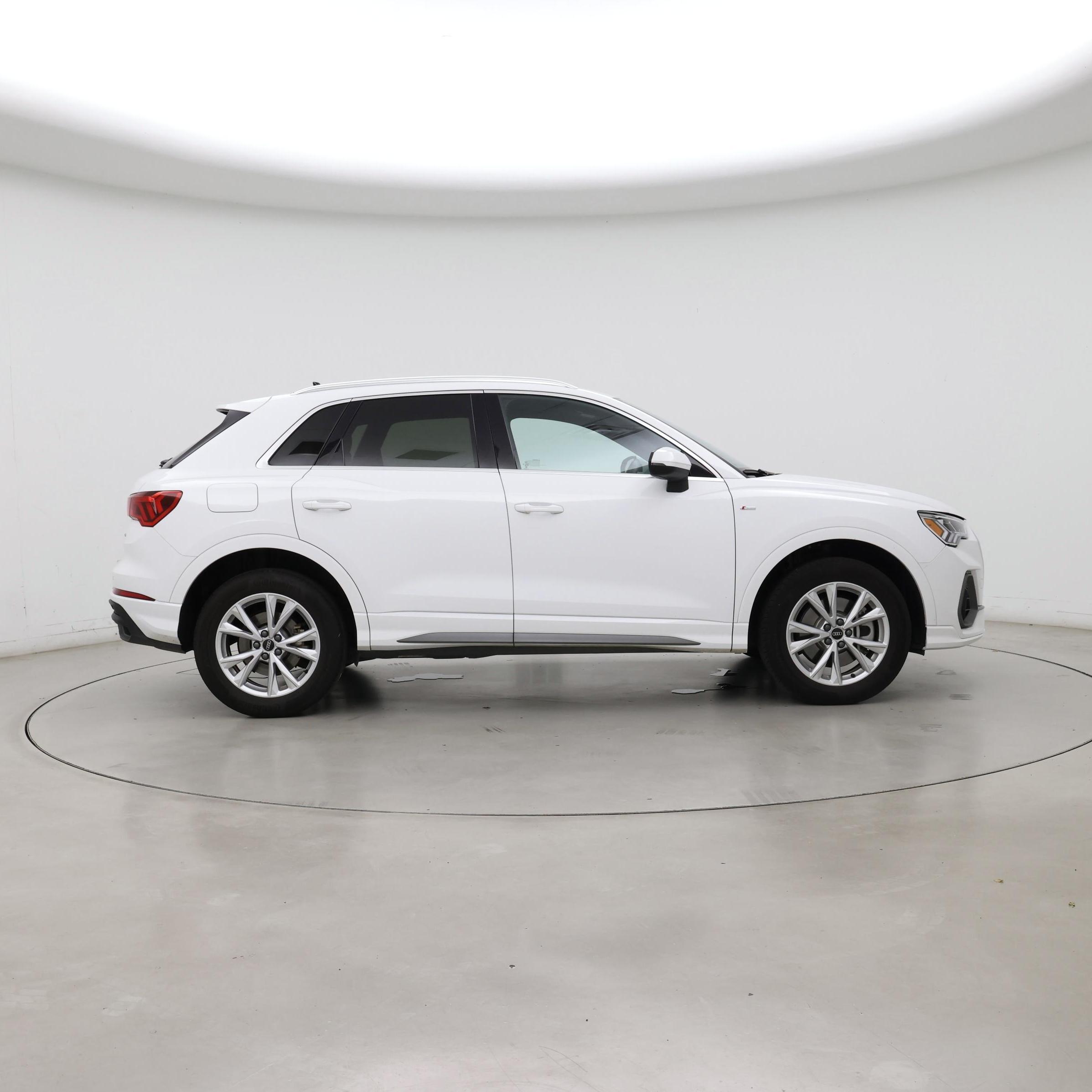 Thumbnail: 2025 Audi Q3 - 7
