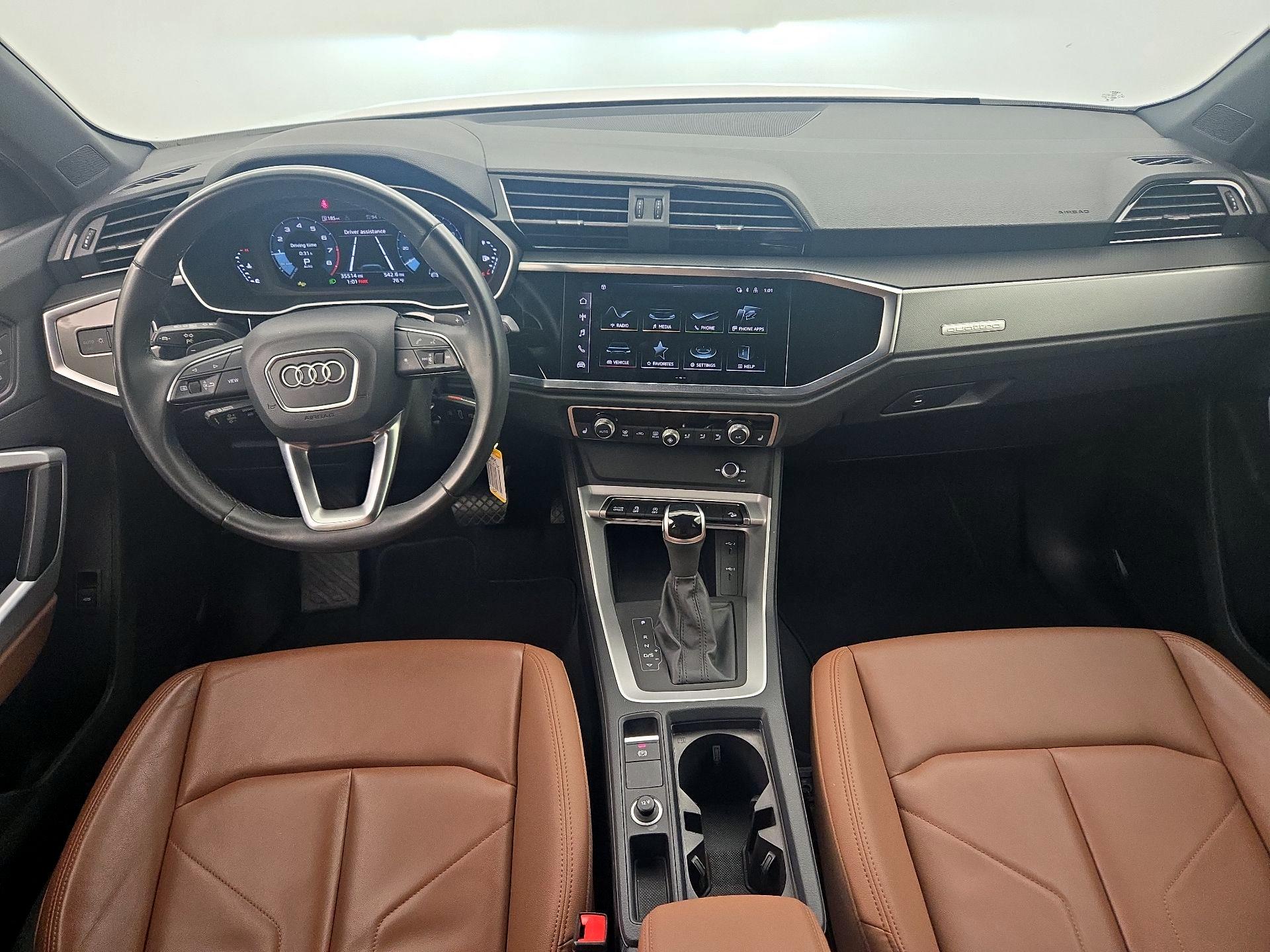 Thumbnail: 2025 Audi Q3 - 9