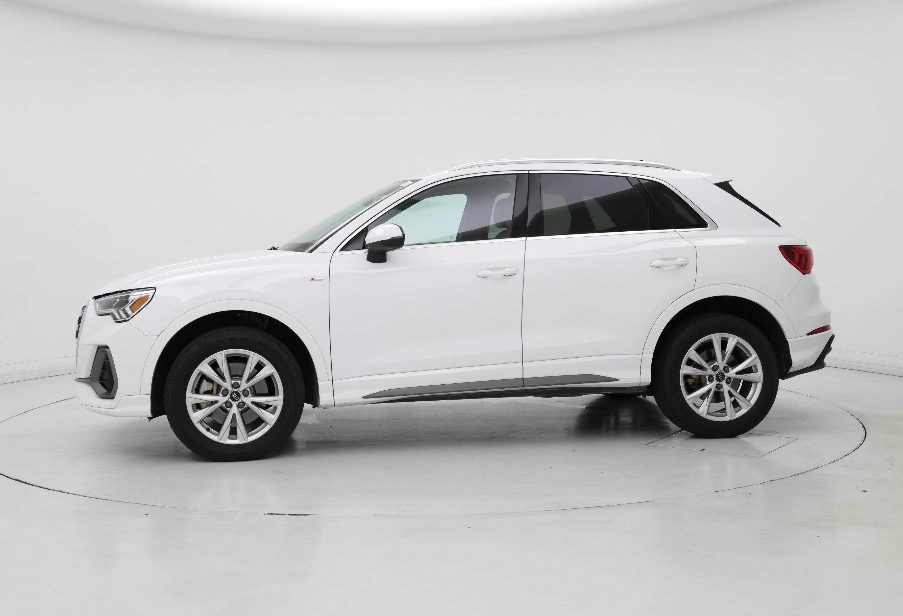 Thumbnail: 2025 Audi Q3 - 3
