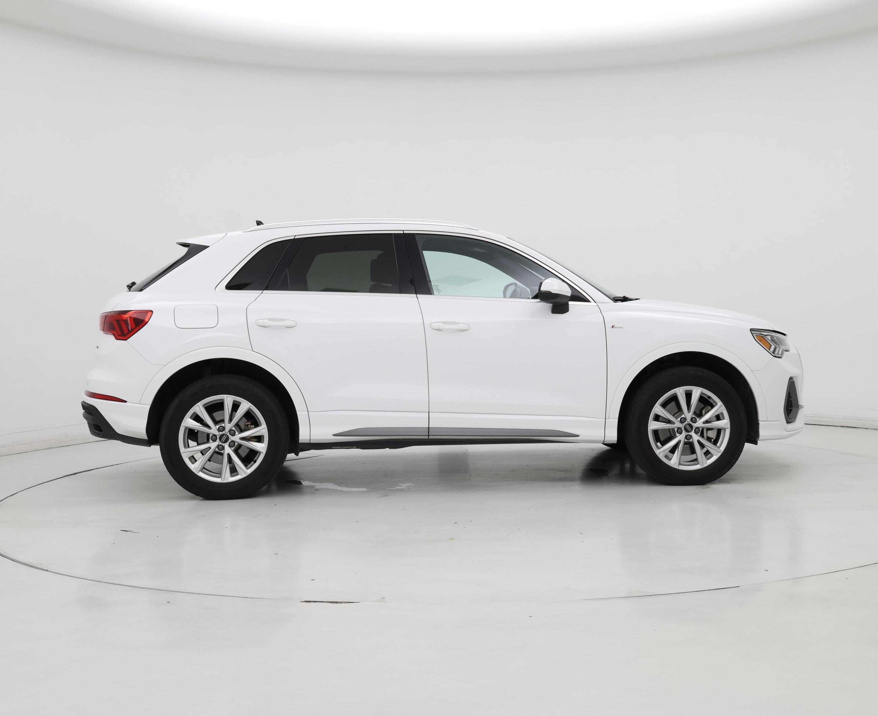 Thumbnail: 2025 Audi Q3 - 7