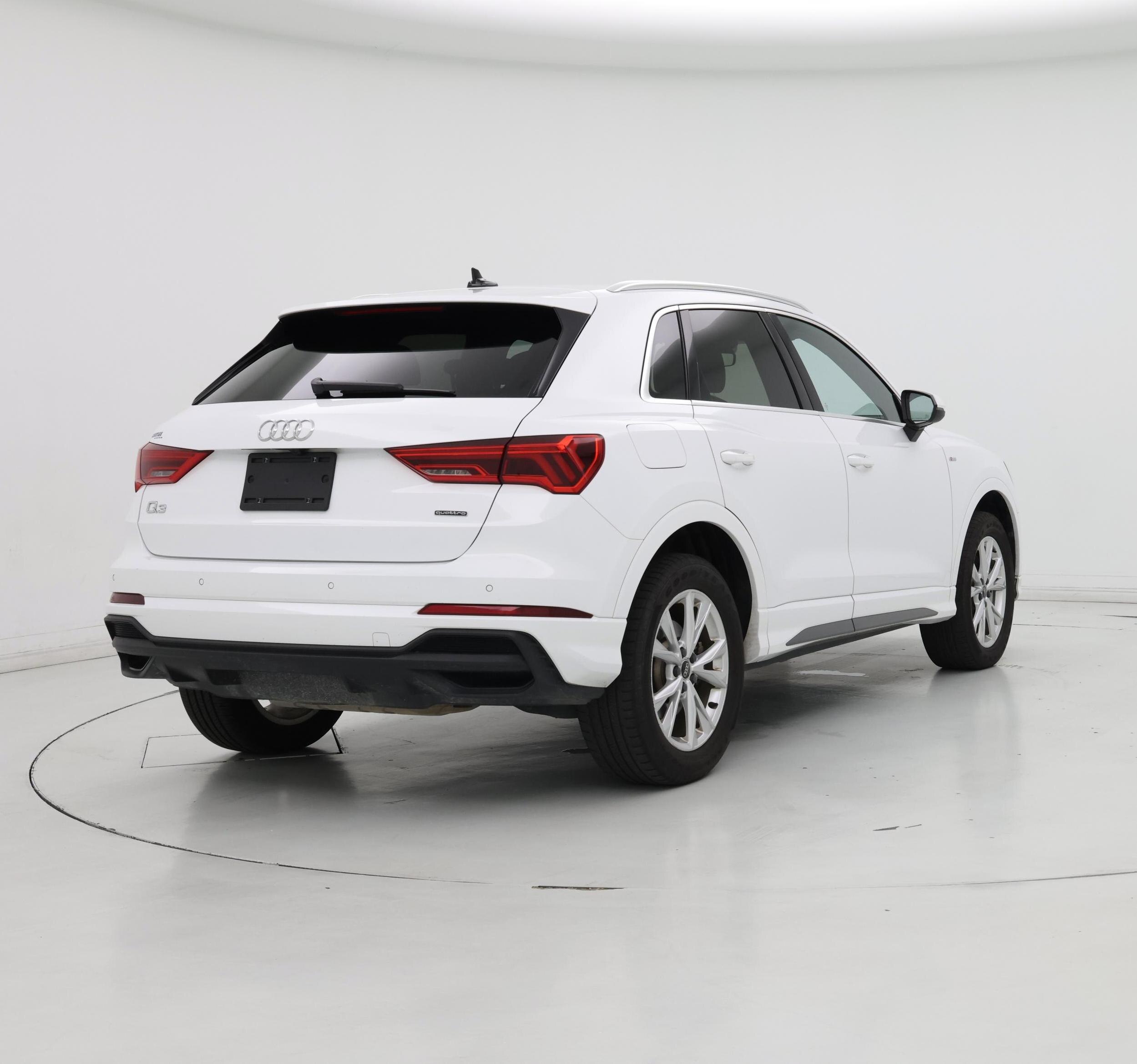 Thumbnail: 2025 Audi Q3 - 8