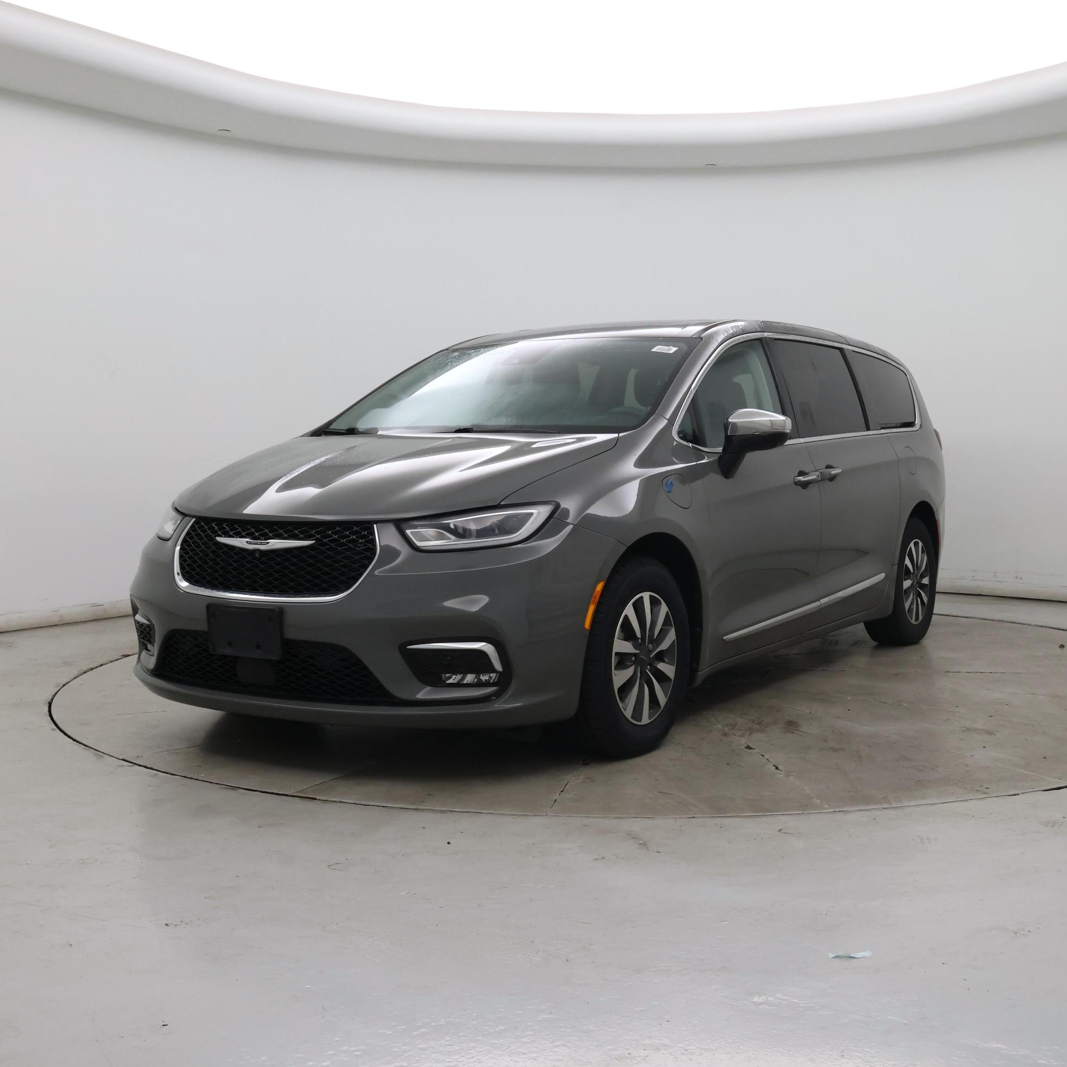 Thumbnail: 2023 Chrysler Pacifica - 4