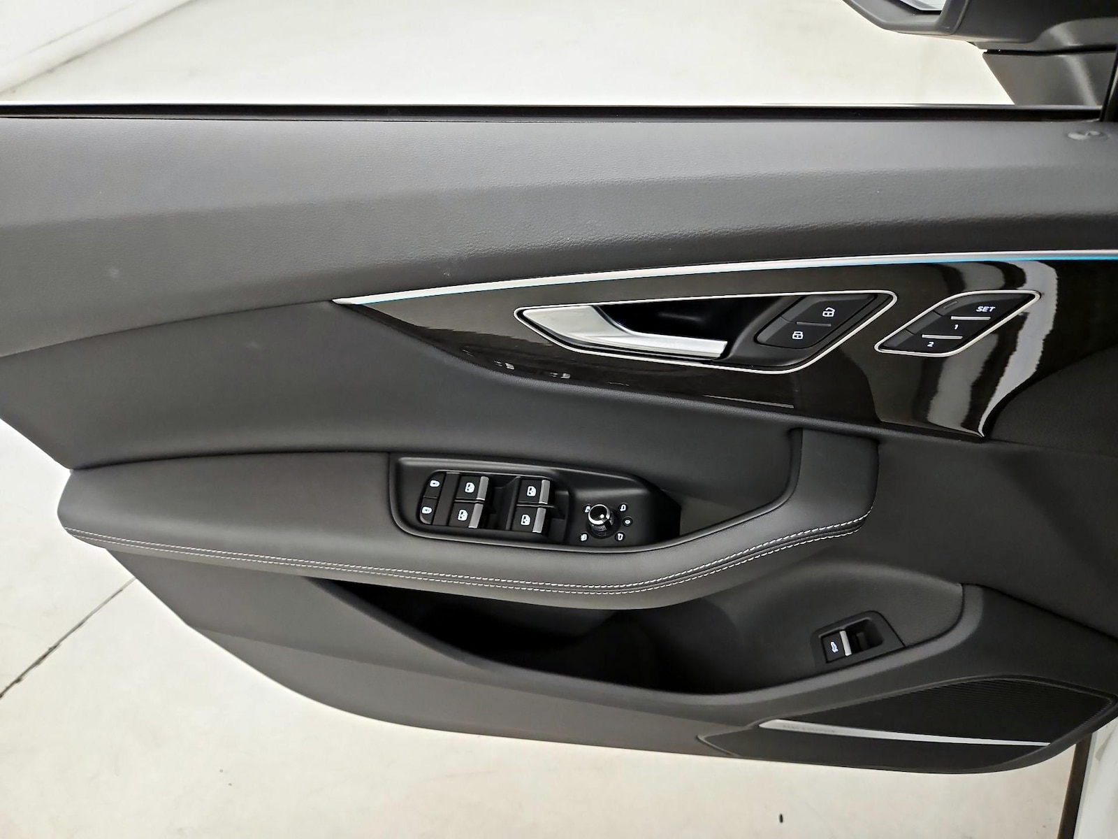 2025 Audi Q7 Premium Plus - Photo 13