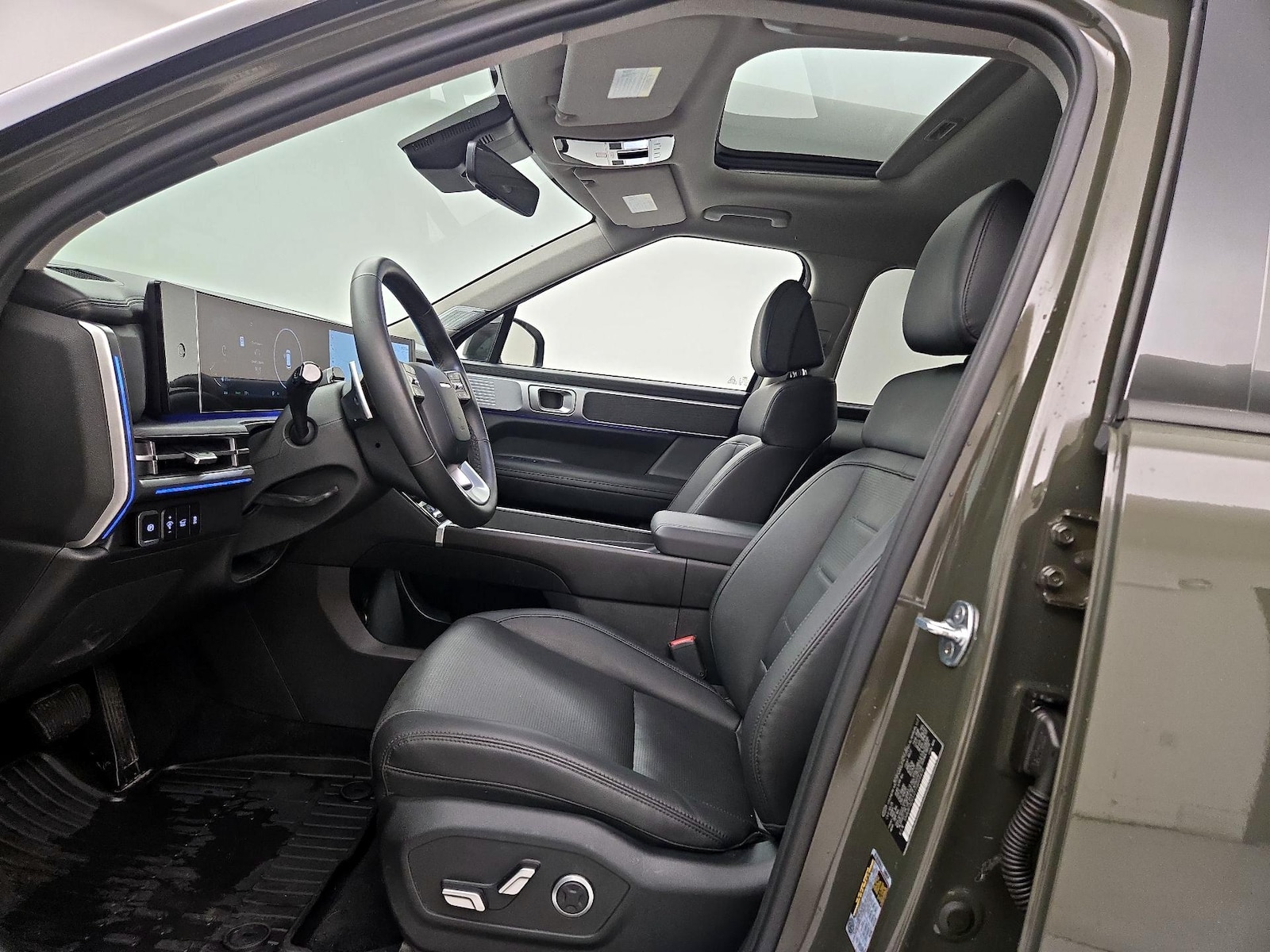 2026 Hyundai Santa Fe Limited - Photo 12