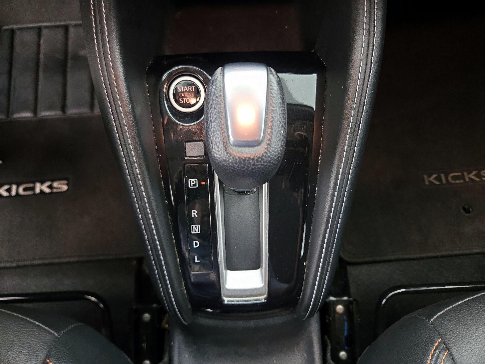 Thumbnail: 2020 Nissan Kicks - 16