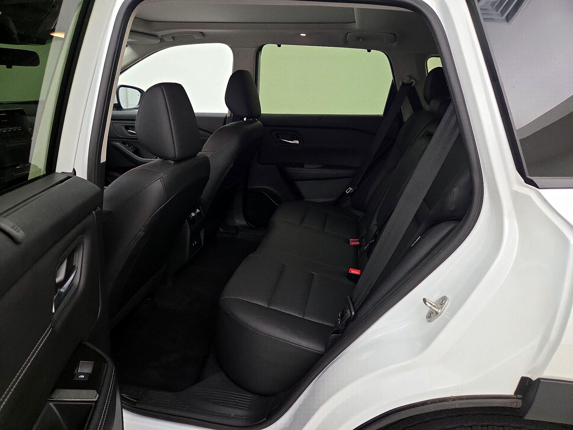 Thumbnail: 2024 Nissan Rogue - 18