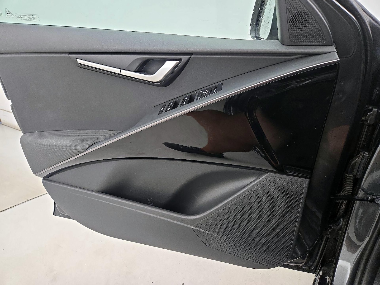 2024 Kia Niro EX - Photo 13