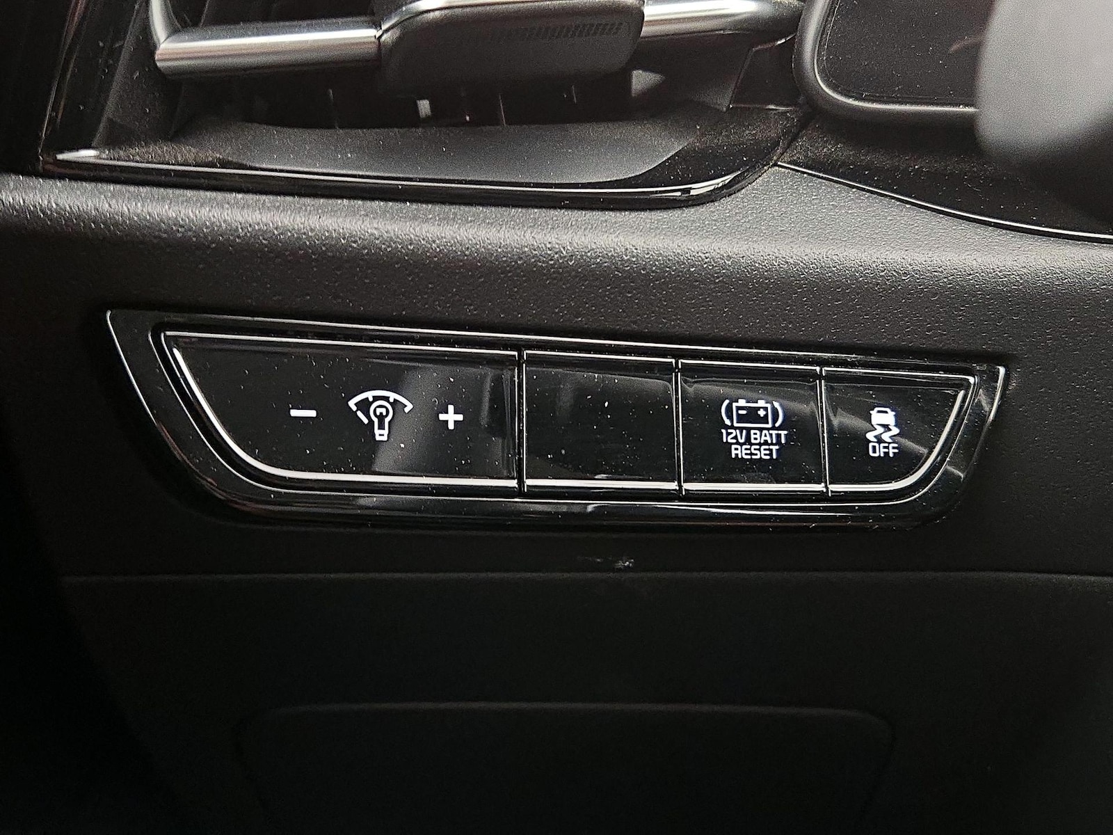 2024 Kia Niro EX - Photo 14