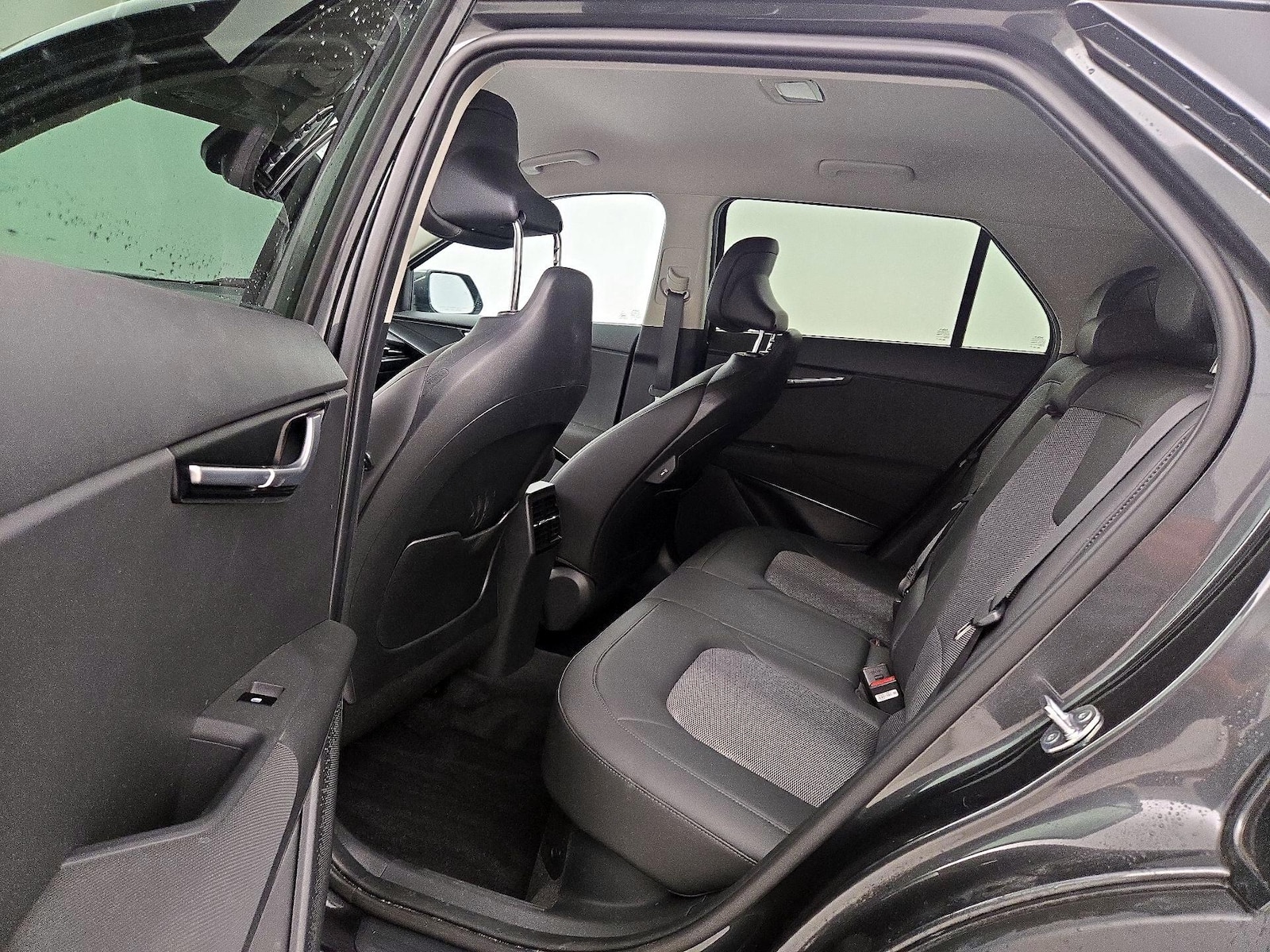 2024 Kia Niro EX - Photo 21