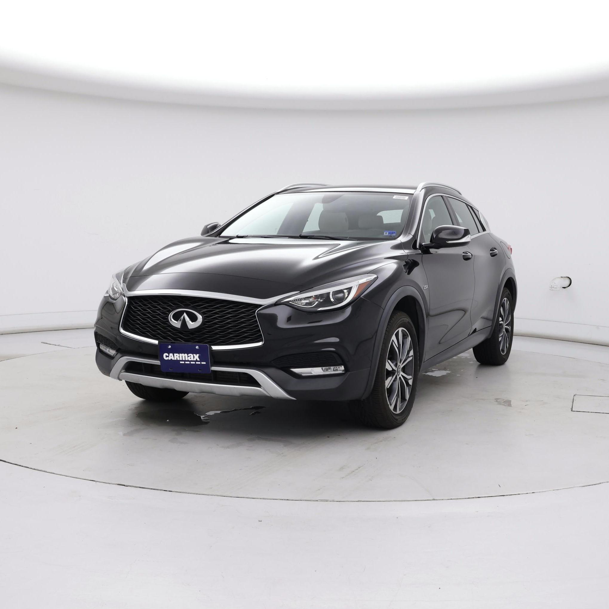 Thumbnail: 2017 INFINITI QX30 - 4