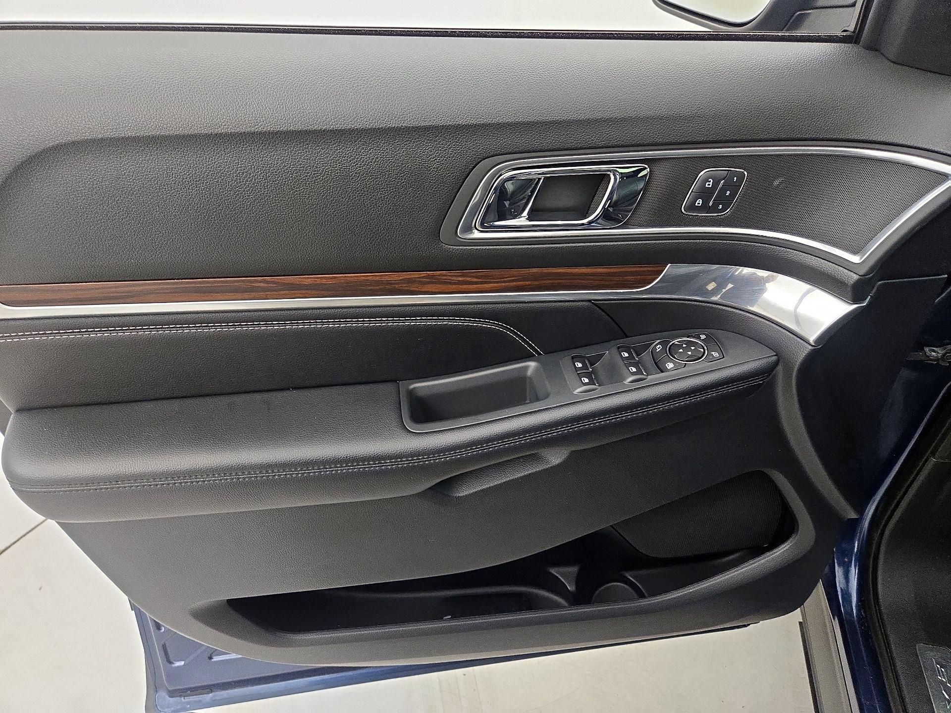 Thumbnail: 2017 Ford Explorer - 12
