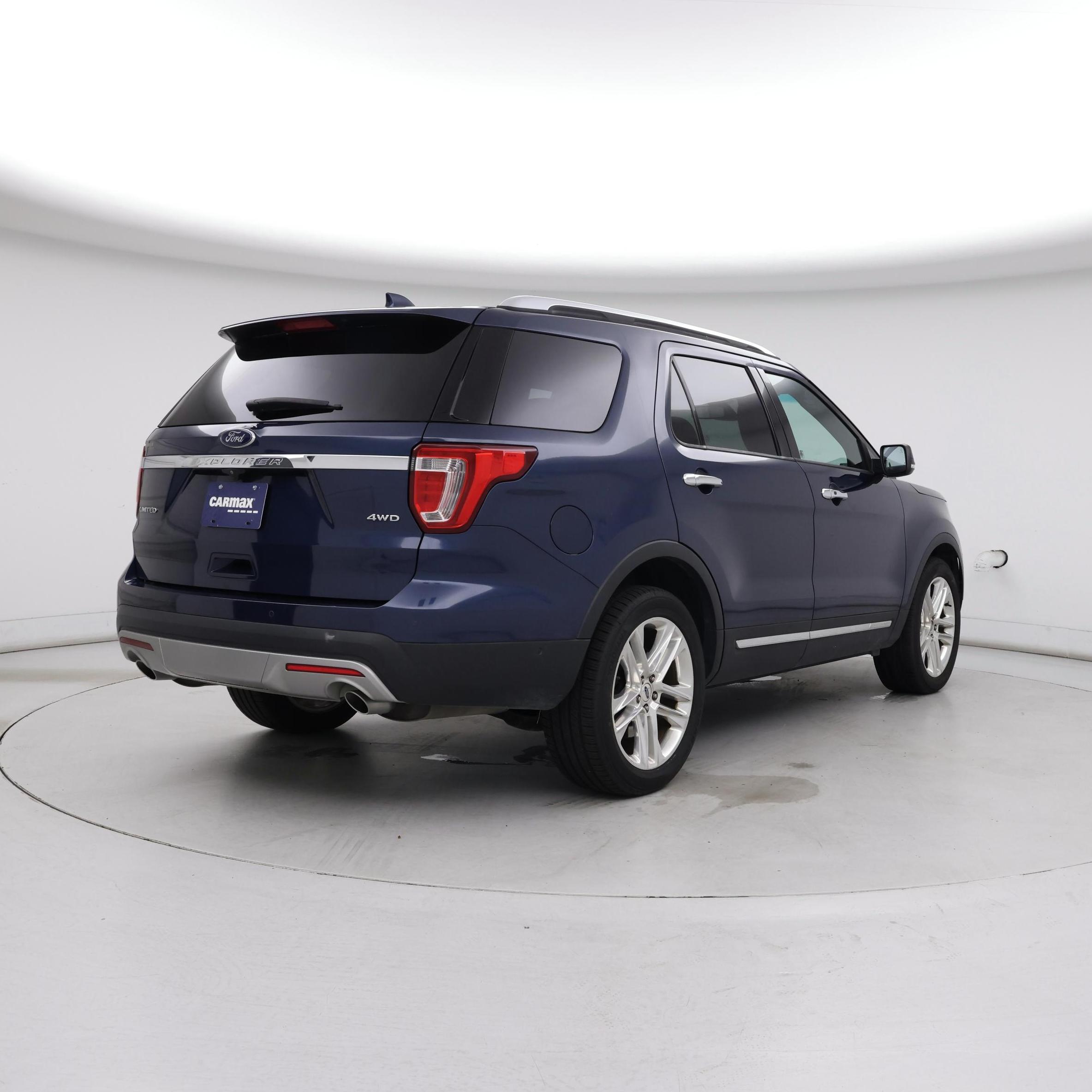 Thumbnail: 2017 Ford Explorer - 8