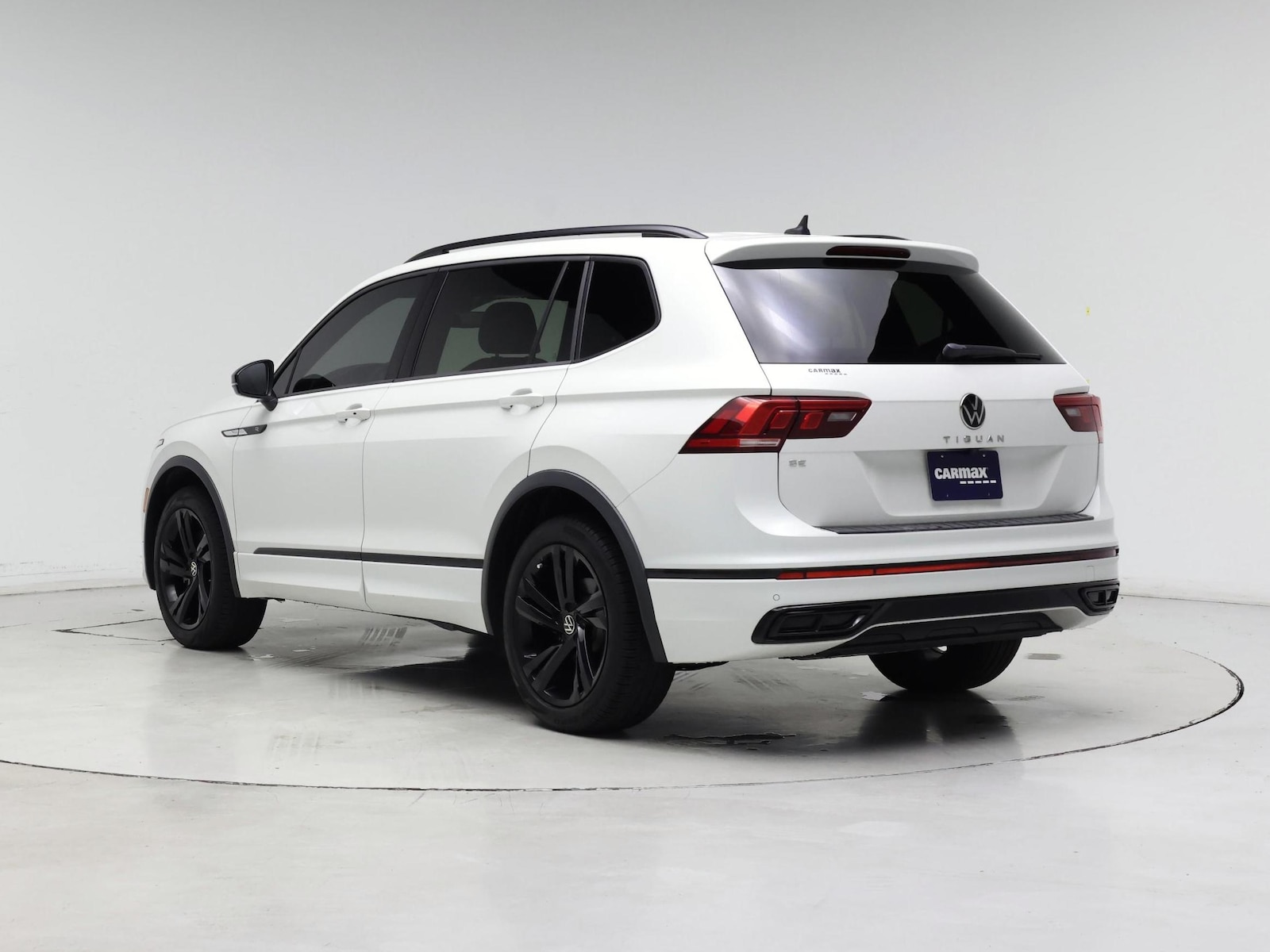 2023 Volkswagen Tiguan SE R-LINE BLACK - Photo 3
