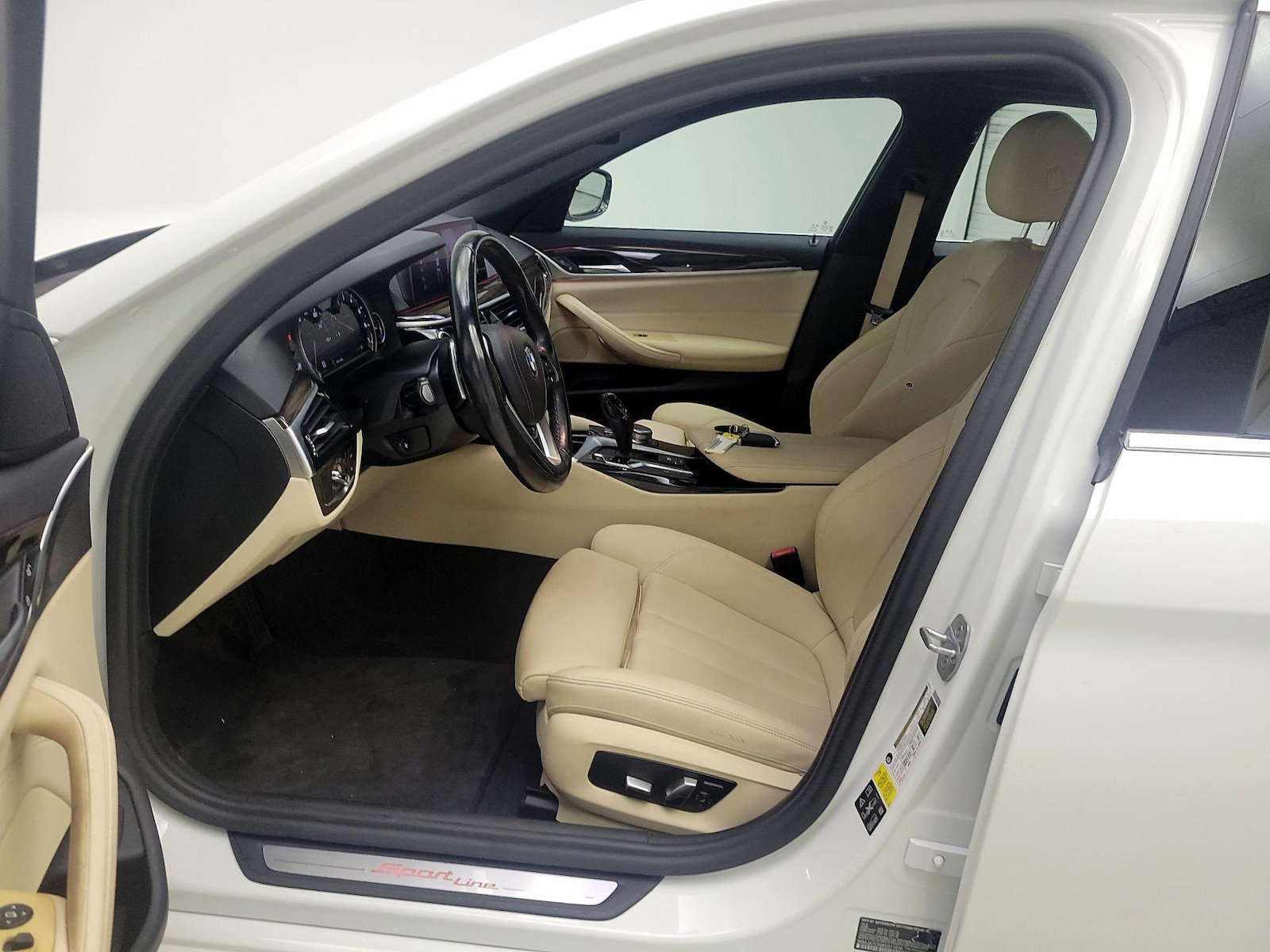 2019 BMW 5 Series 530i - Photo 12