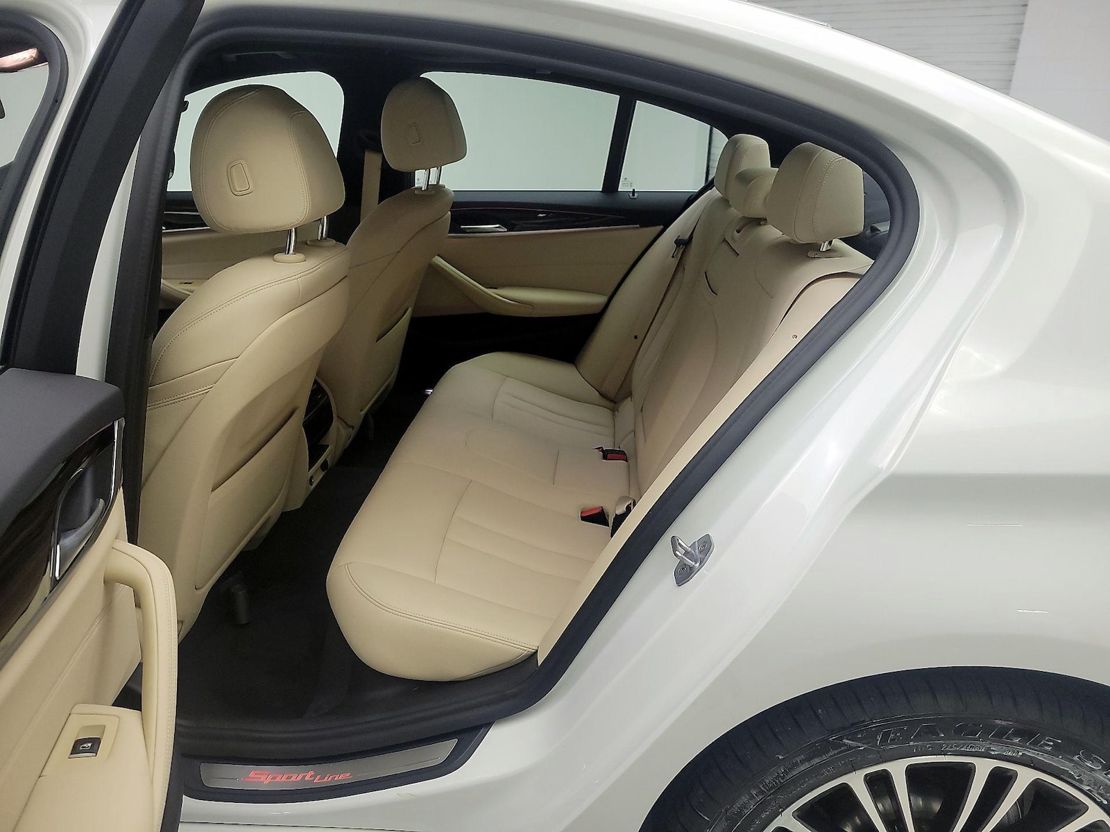 2019 BMW 5 Series 530i - Photo 21