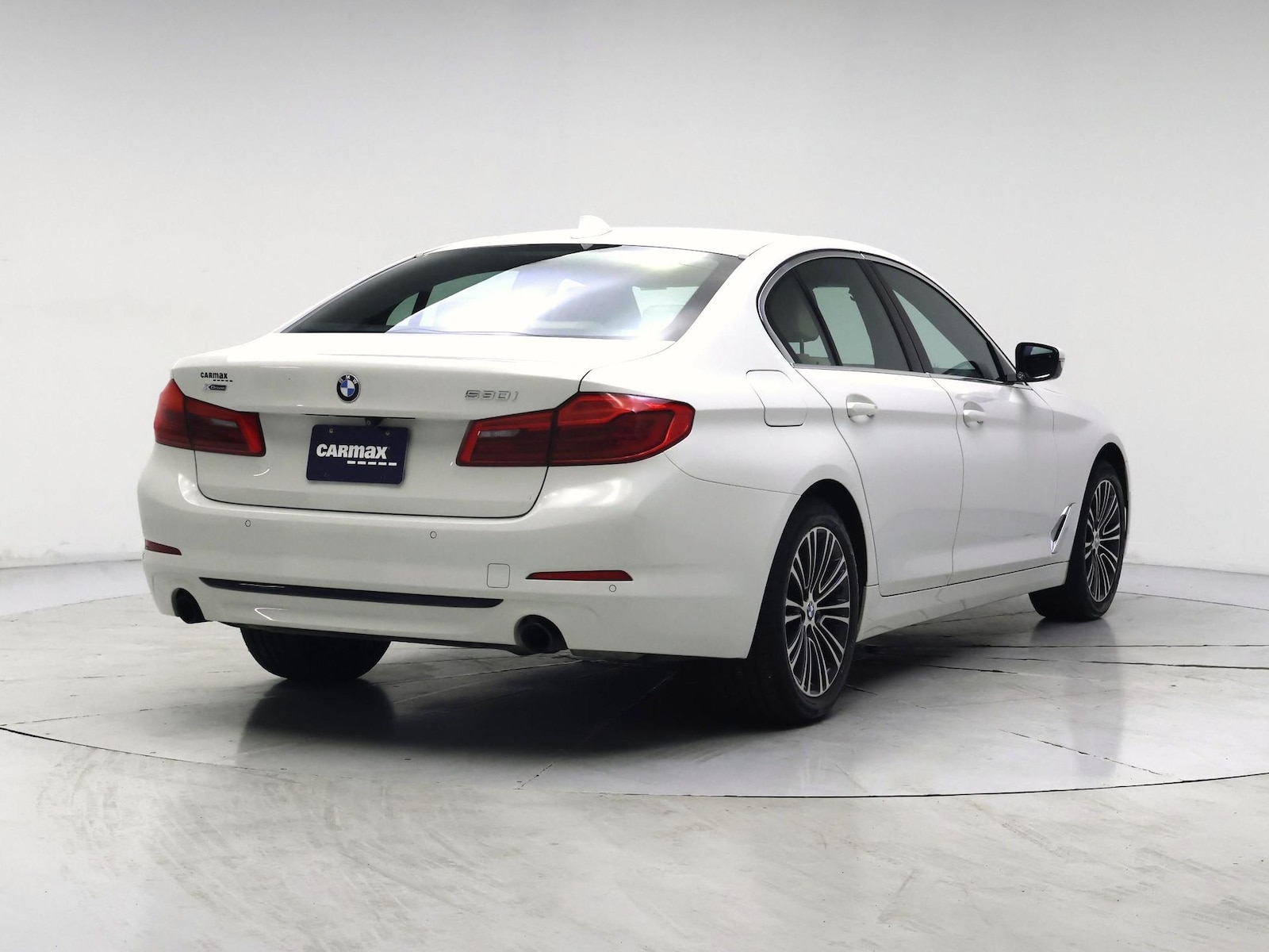 2019 BMW 5 Series 530i - Photo 9