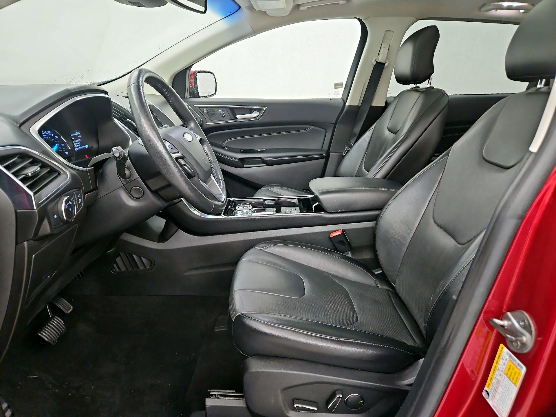 Thumbnail: 2019 Ford Edge - 11