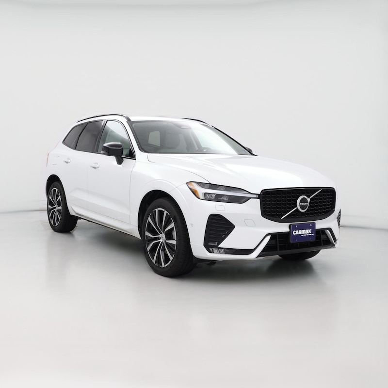 2023 Volvo XC60 B5 Plus Dark Theme
