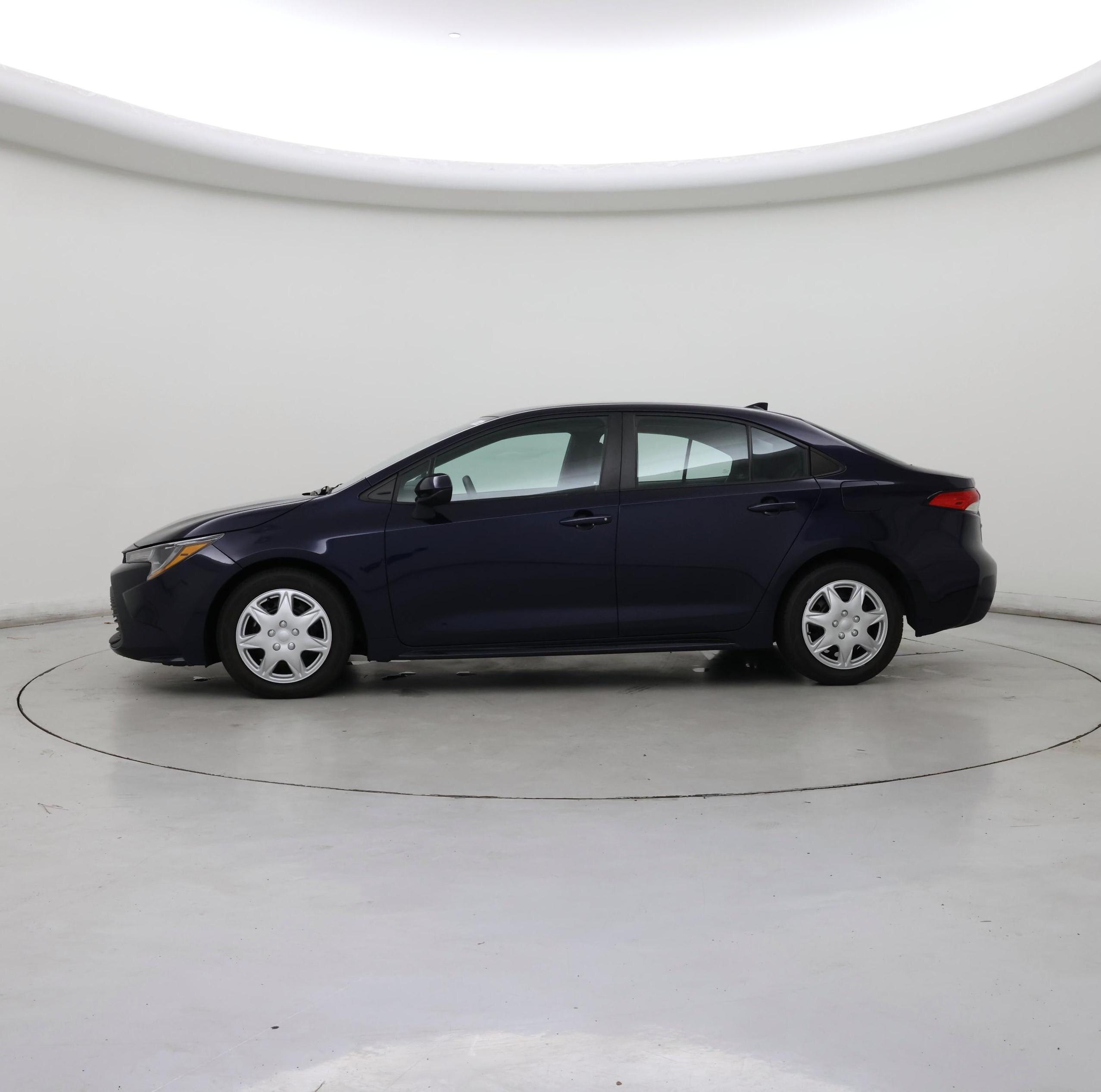 Thumbnail: 2023 Toyota Corolla - 3