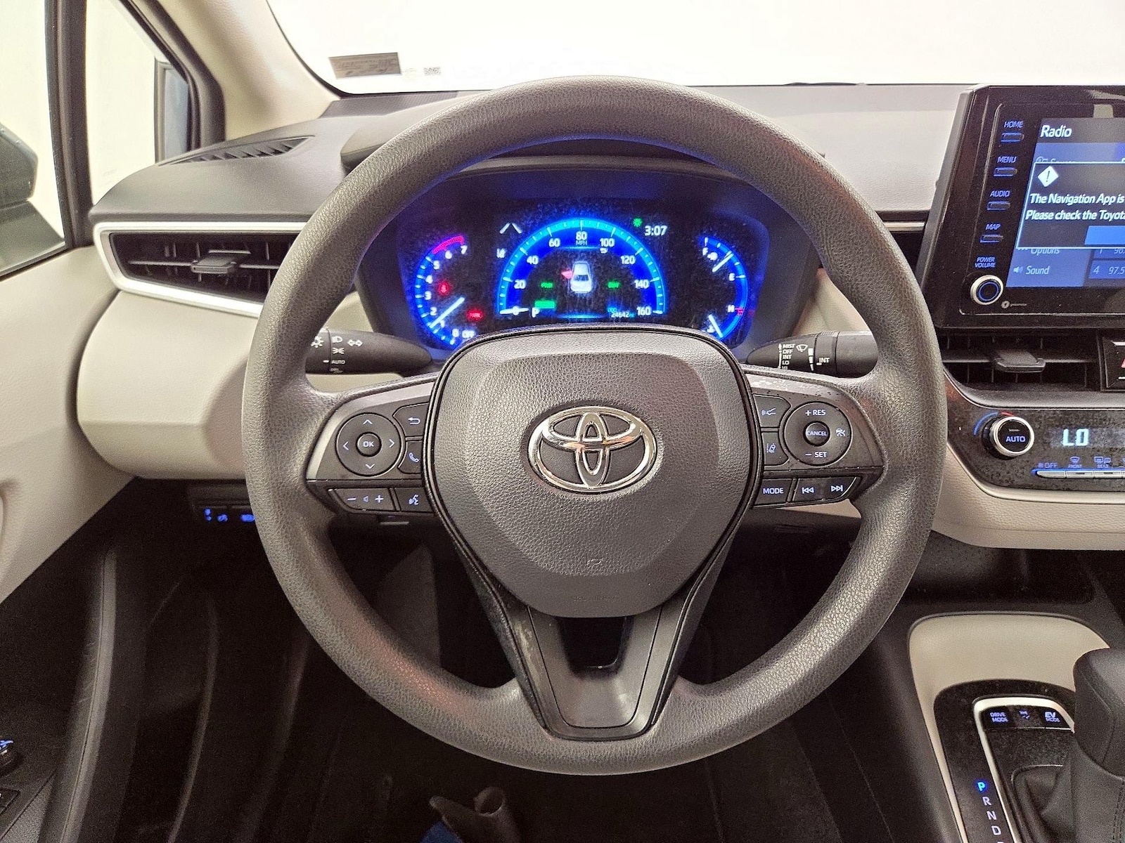 2022 Toyota Corolla LE - Photo 11