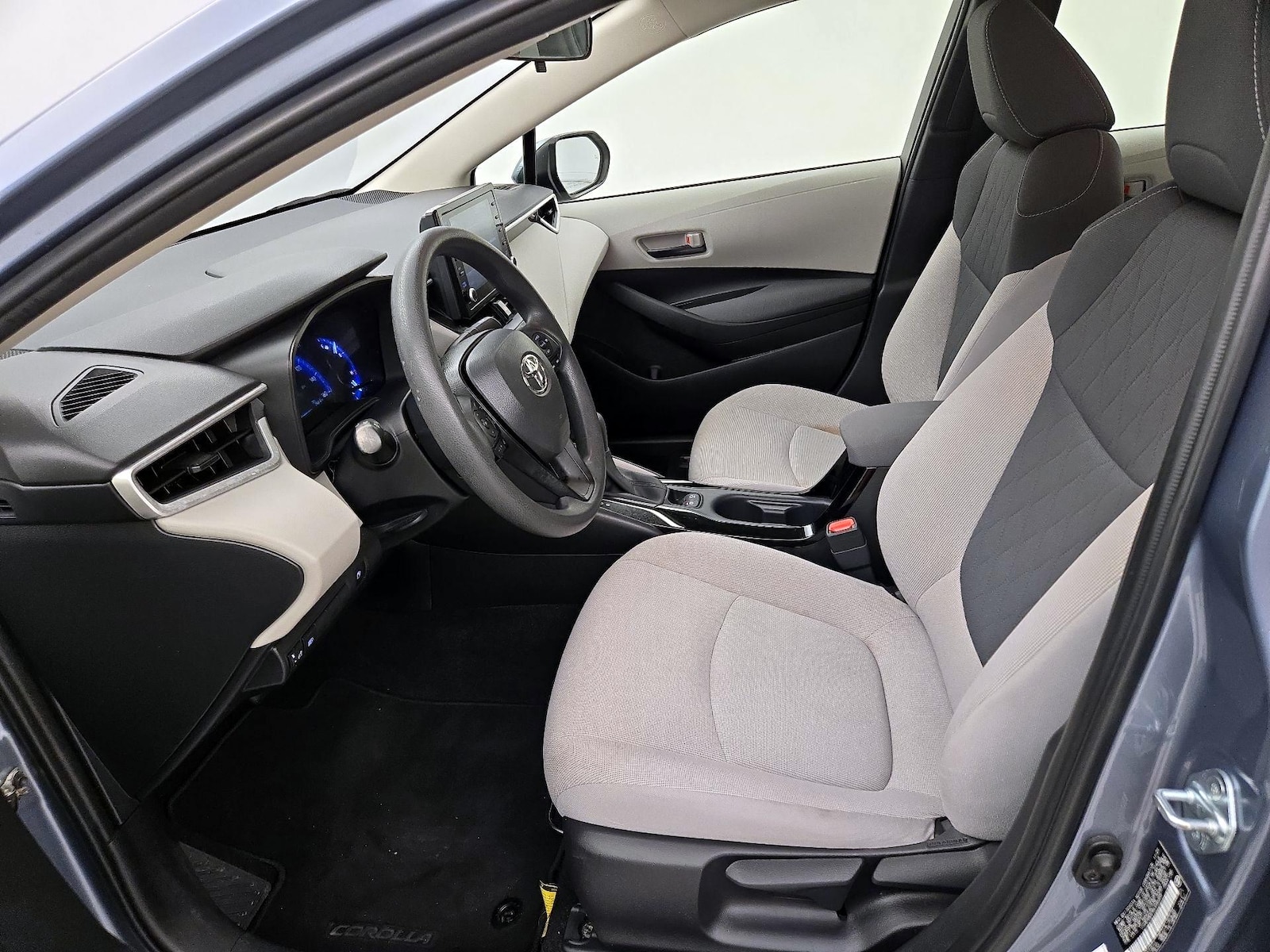 2022 Toyota Corolla LE - Photo 12