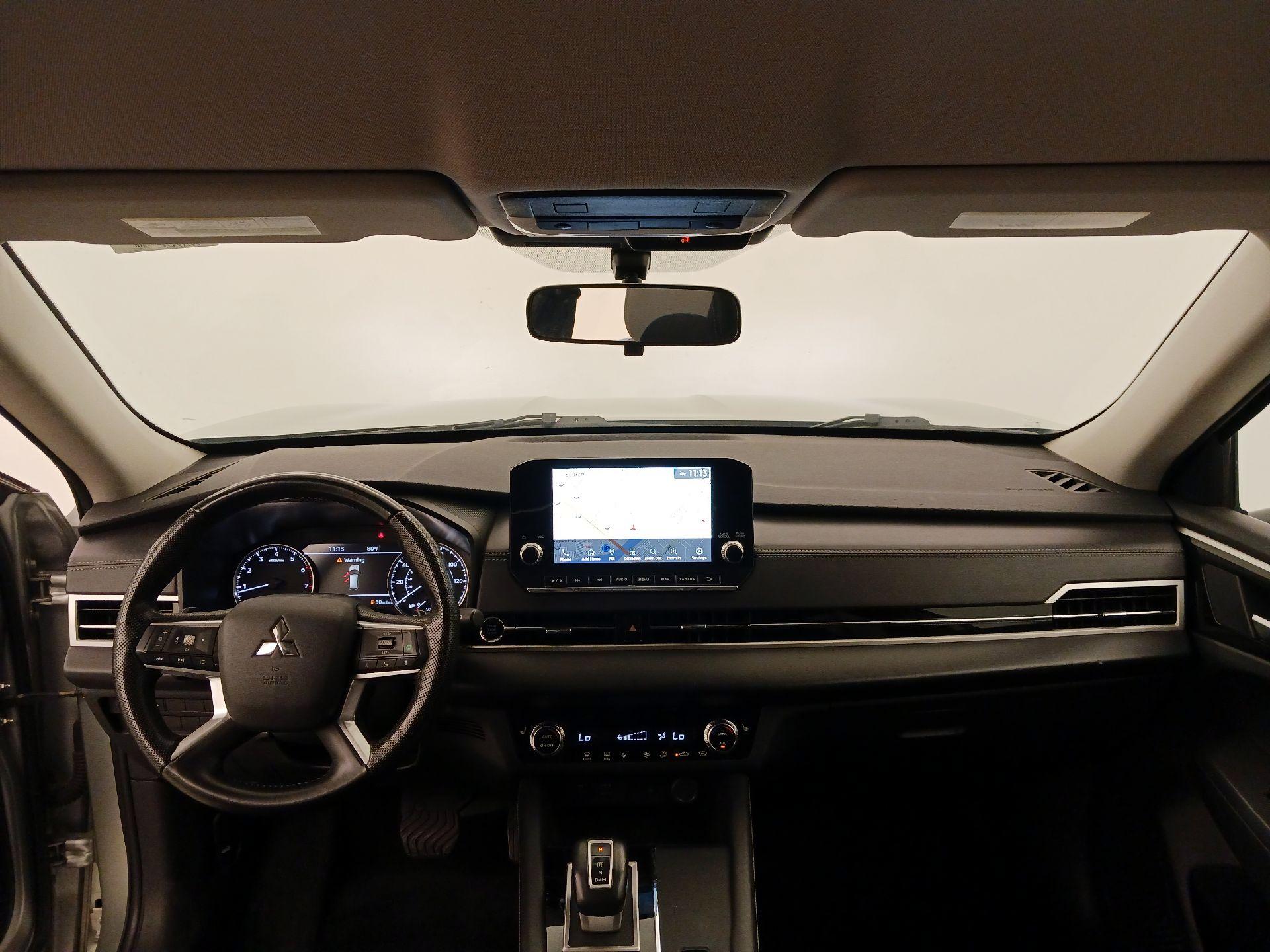 Thumbnail: 2024 Mitsubishi Outlander - 9