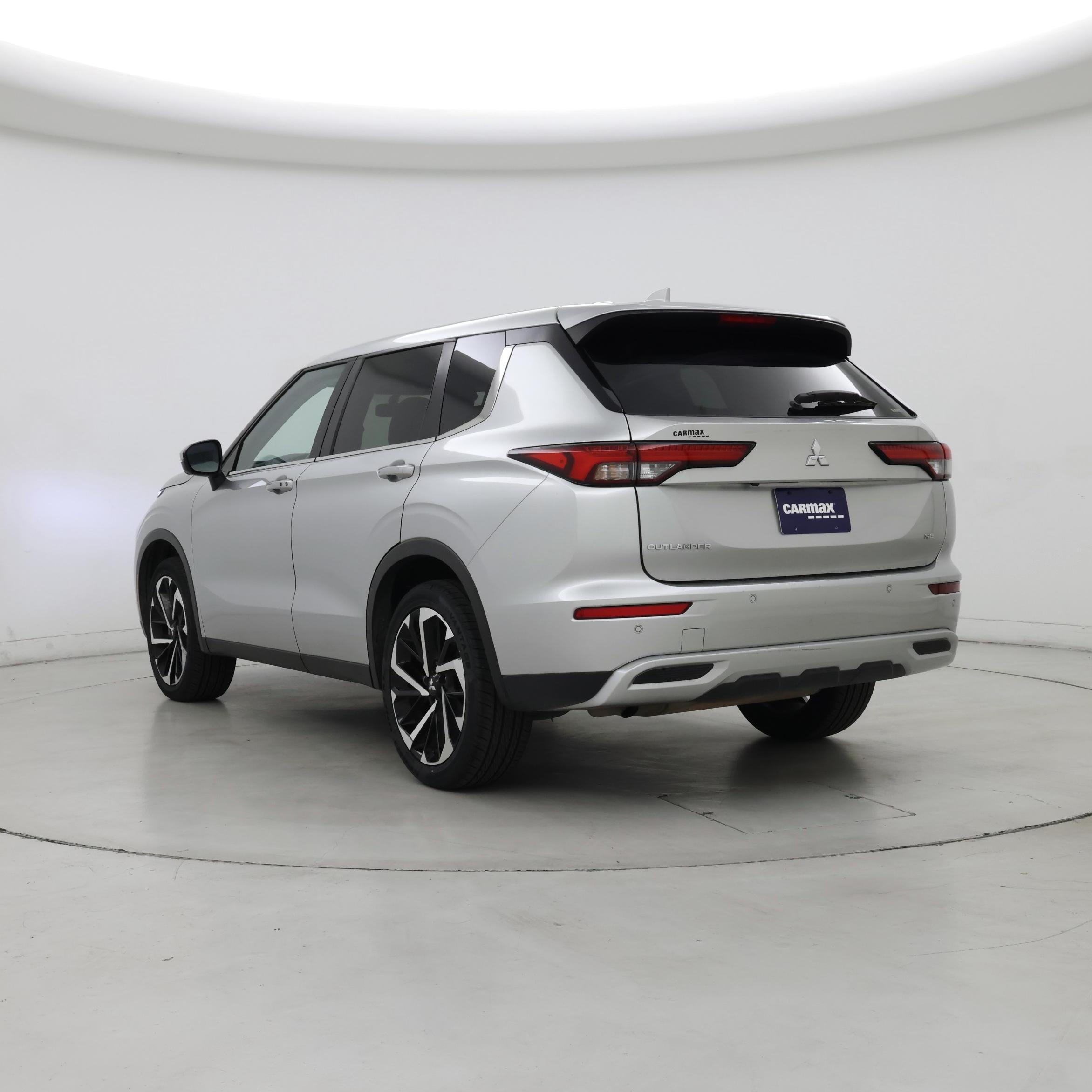 Thumbnail: 2024 Mitsubishi Outlander - 2