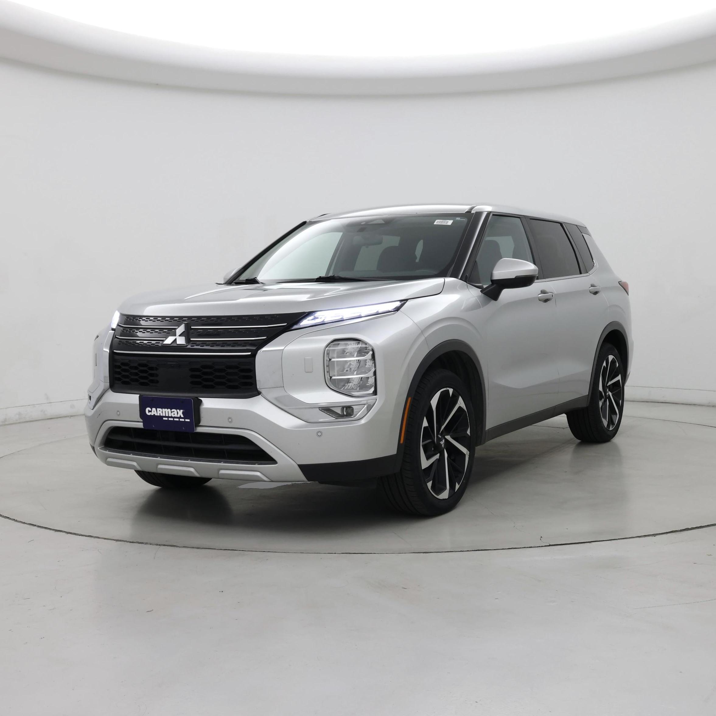 Thumbnail: 2024 Mitsubishi Outlander - 4