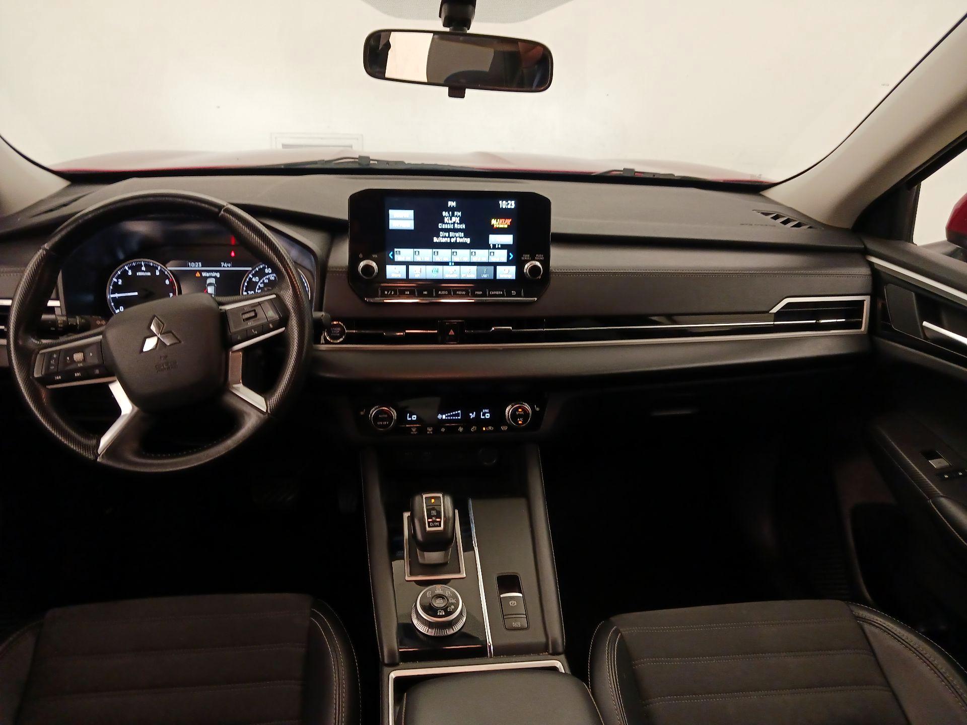 Thumbnail: 2024 Mitsubishi Outlander - 9