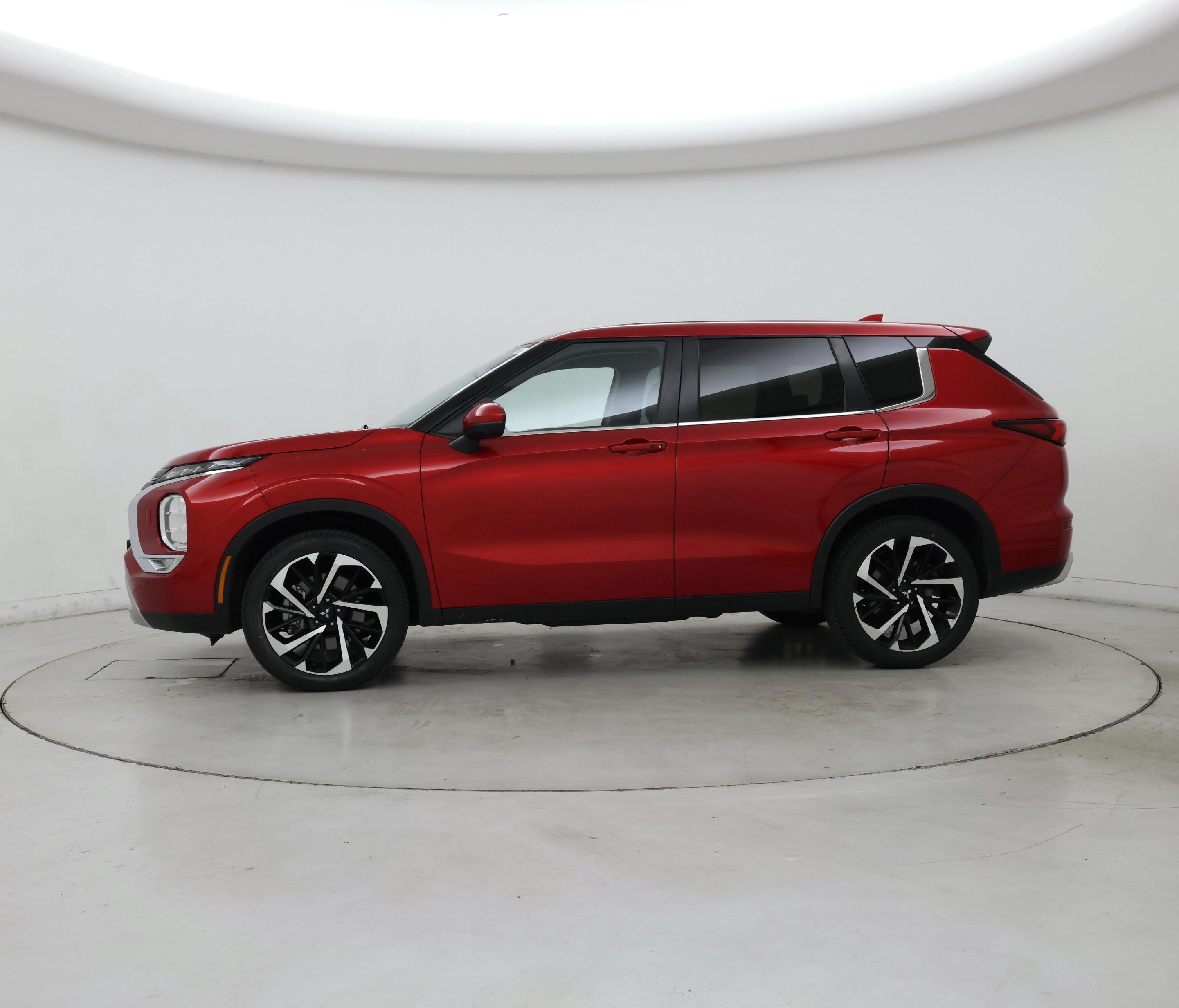 Thumbnail: 2024 Mitsubishi Outlander - 3