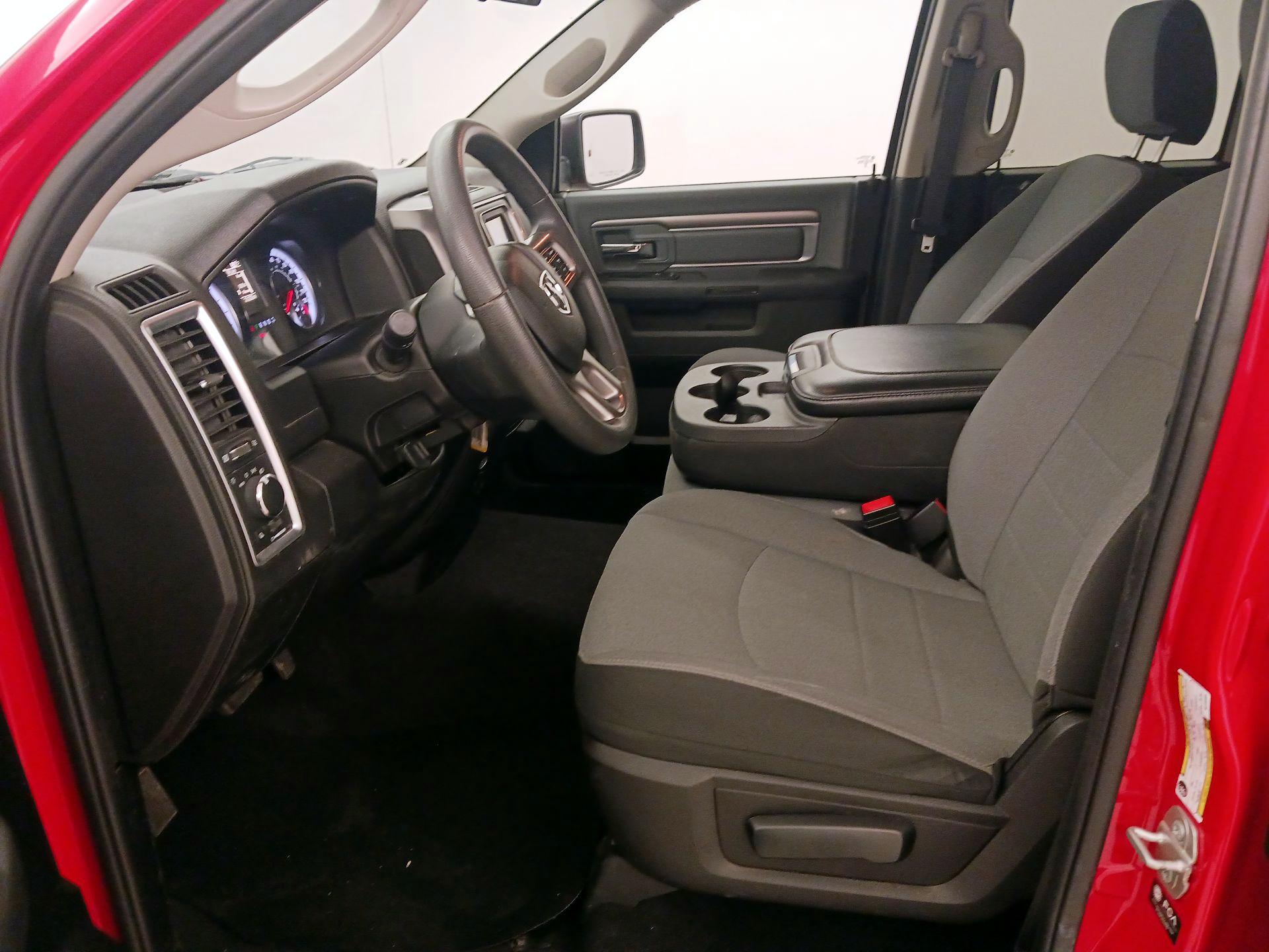 Thumbnail: 2024 RAM 1500 Classic - 11