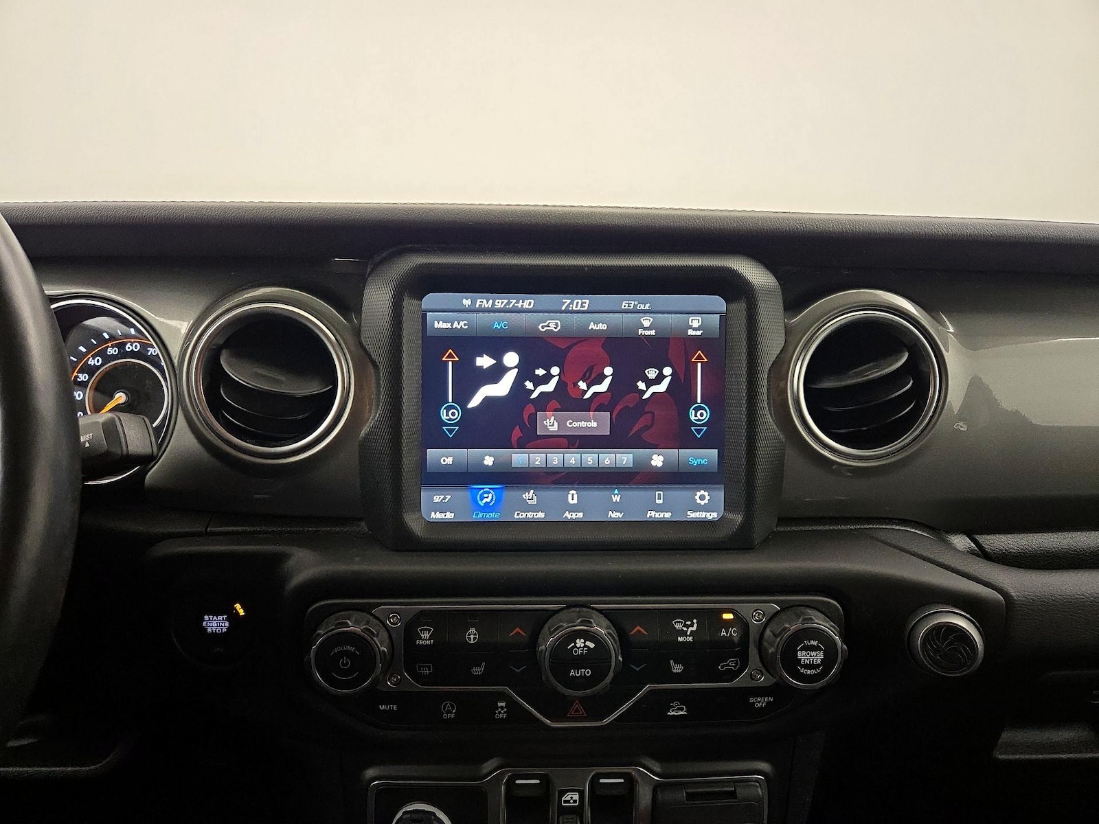 2022 Jeep Wrangler Unlimited Sahara - Photo 18