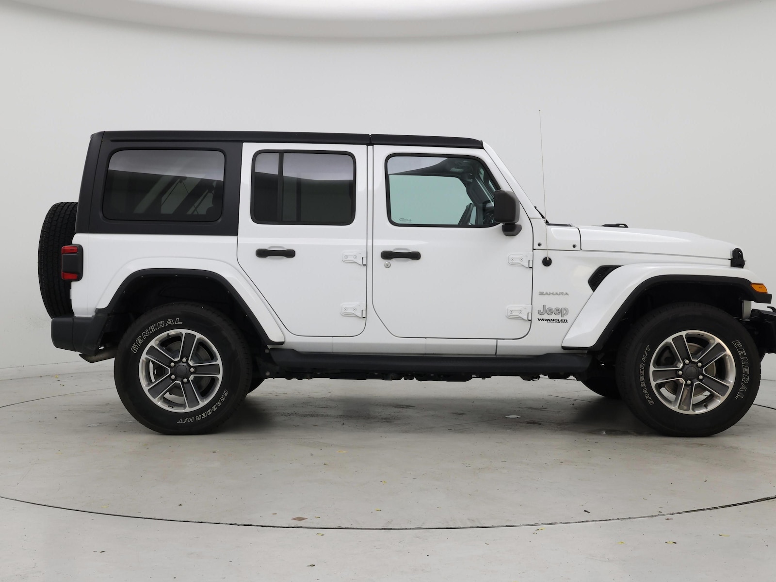 2022 Jeep Wrangler Unlimited Sahara - Photo 8