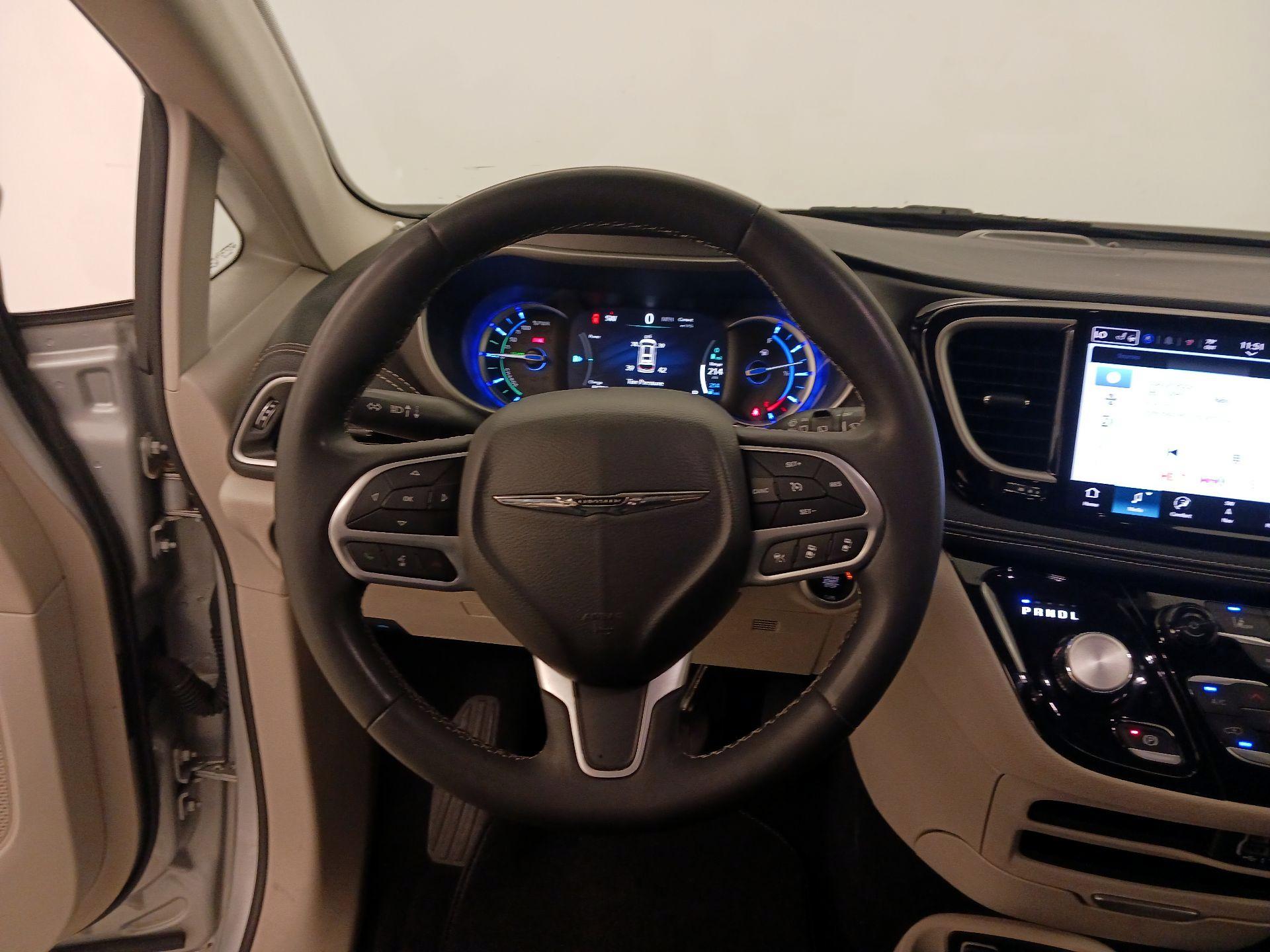 Thumbnail: 2024 Chrysler Pacifica - 10