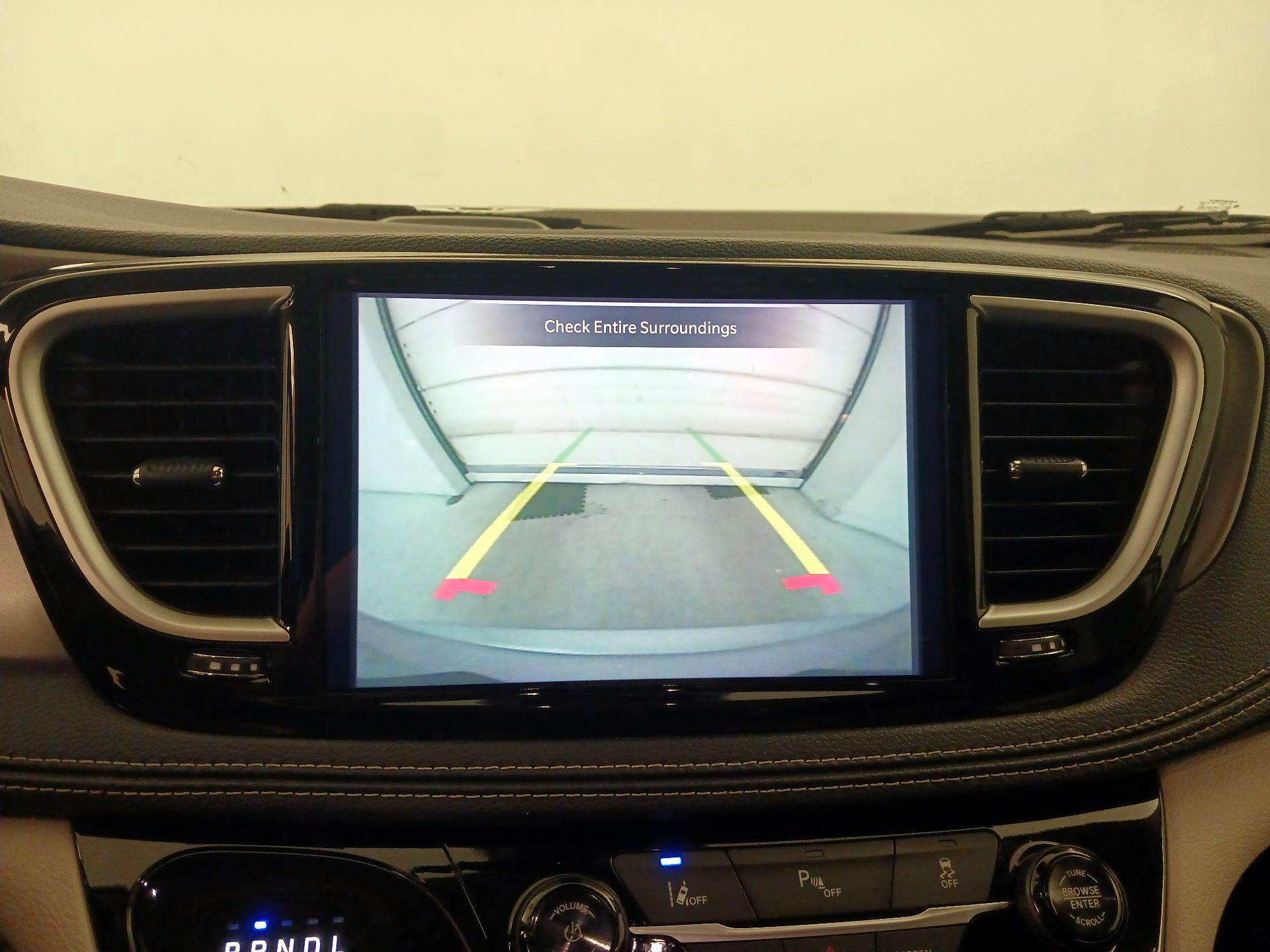 Thumbnail: 2024 Chrysler Pacifica - 14