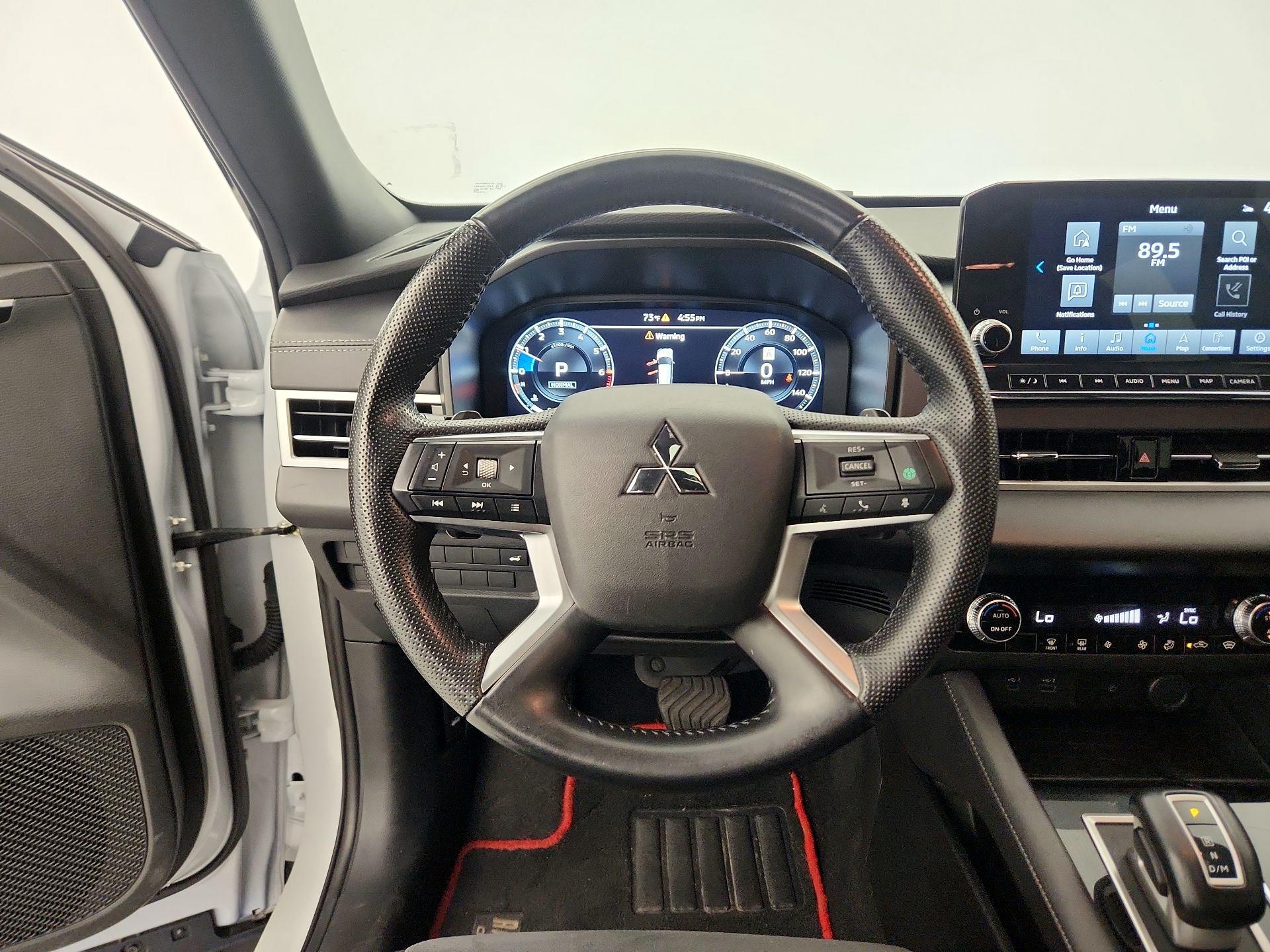 Thumbnail: 2024 Mitsubishi Outlander - 10