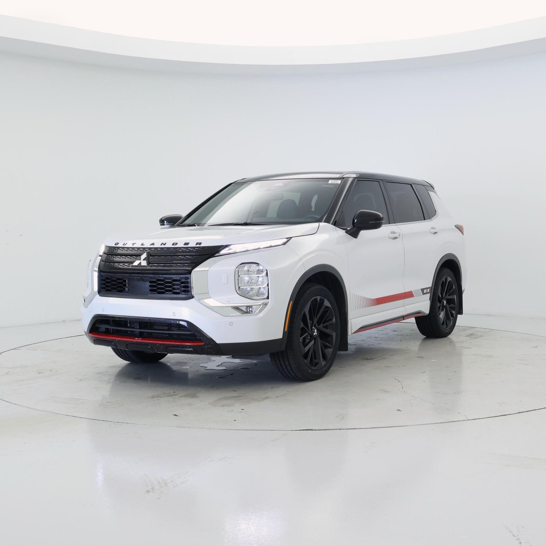 Thumbnail: 2024 Mitsubishi Outlander - 4