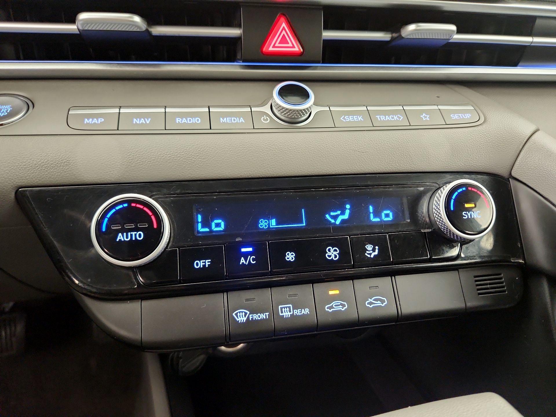Thumbnail: 2024 Hyundai Elantra - 17