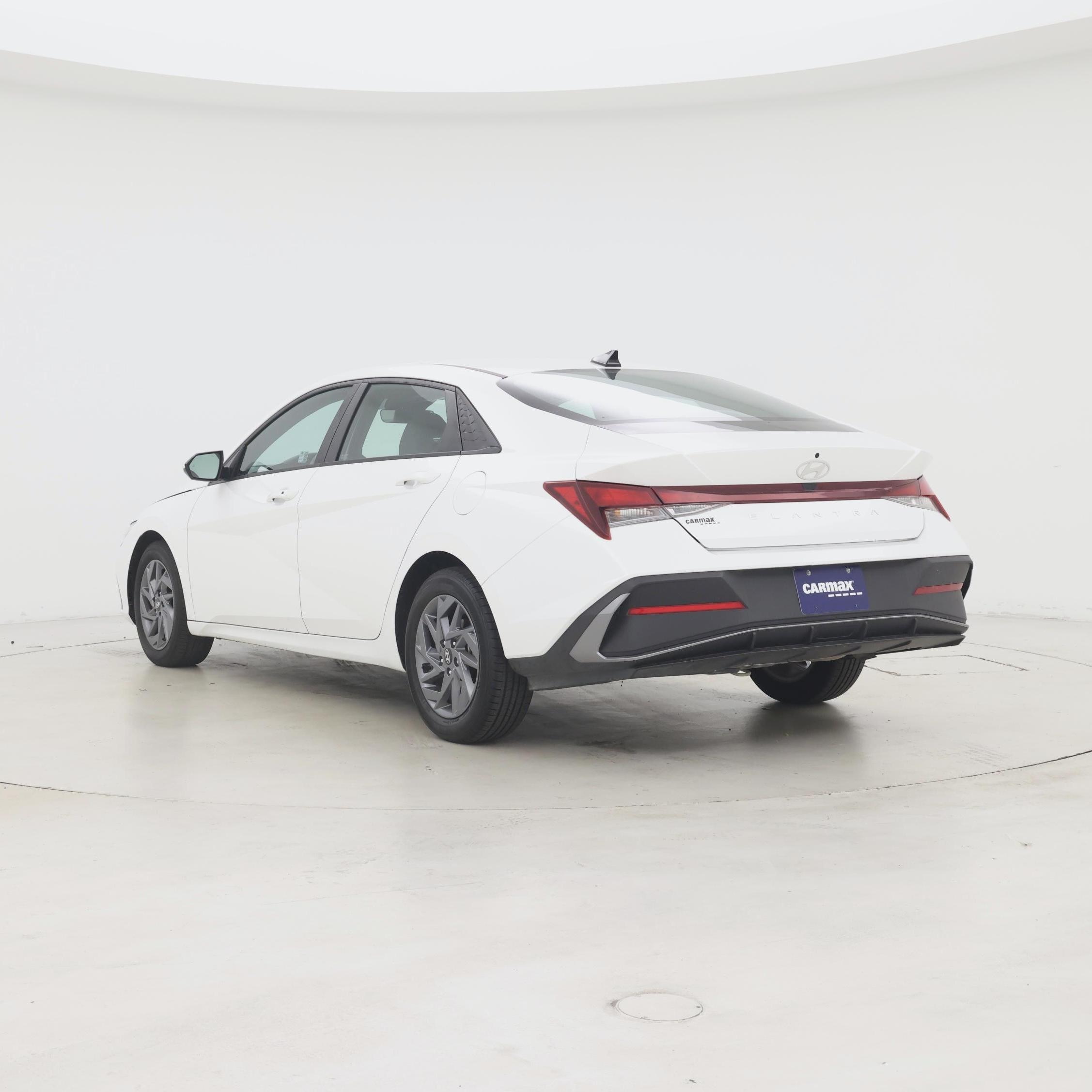 Thumbnail: 2024 Hyundai Elantra - 2