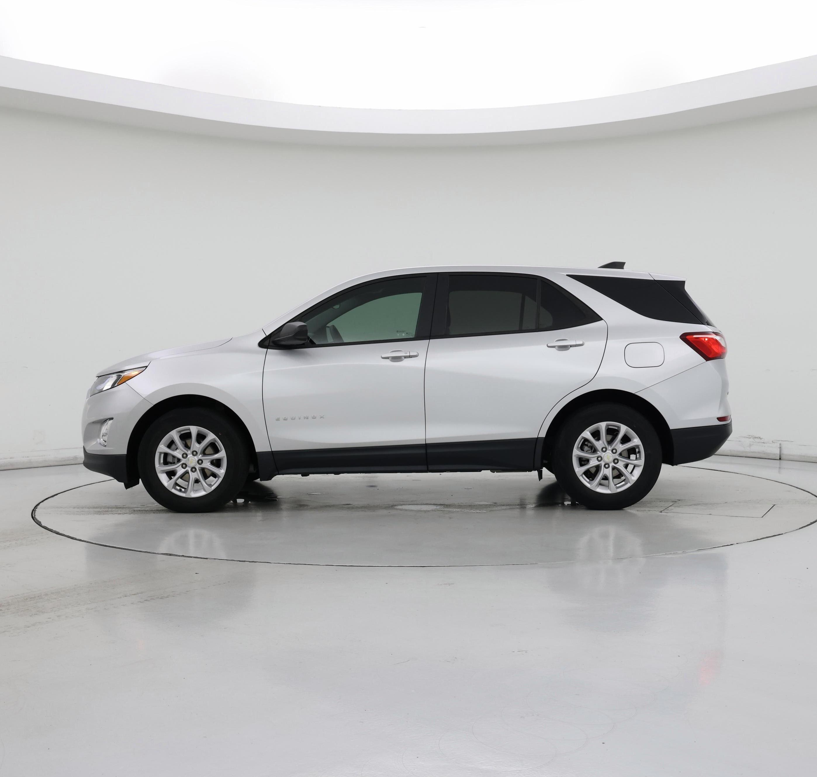 Thumbnail: 2021 Chevrolet Equinox - 3