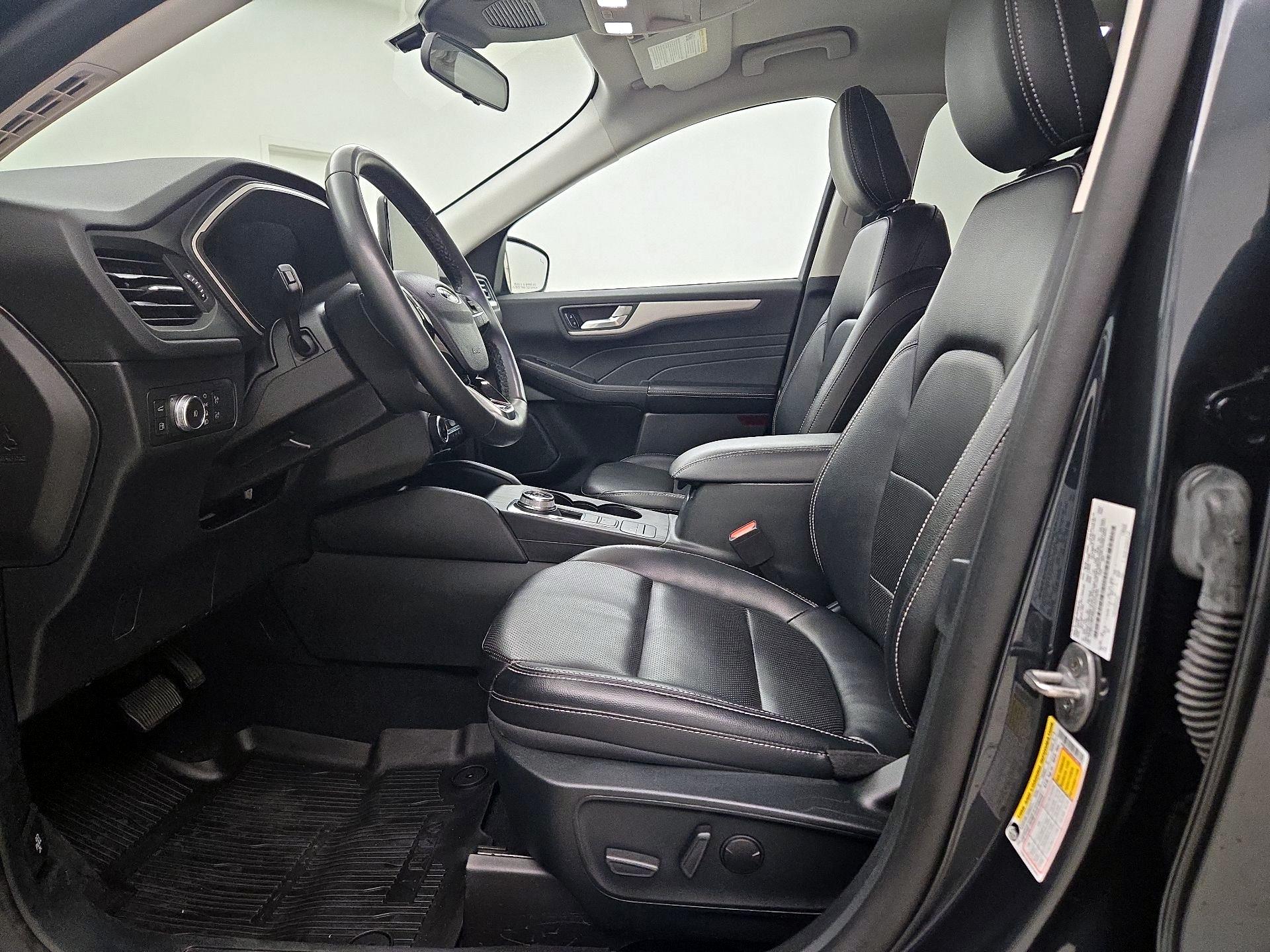 Thumbnail: 2022 Ford Escape - 11