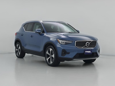 2025 Volvo XC40 B5 Plus Bright Theme