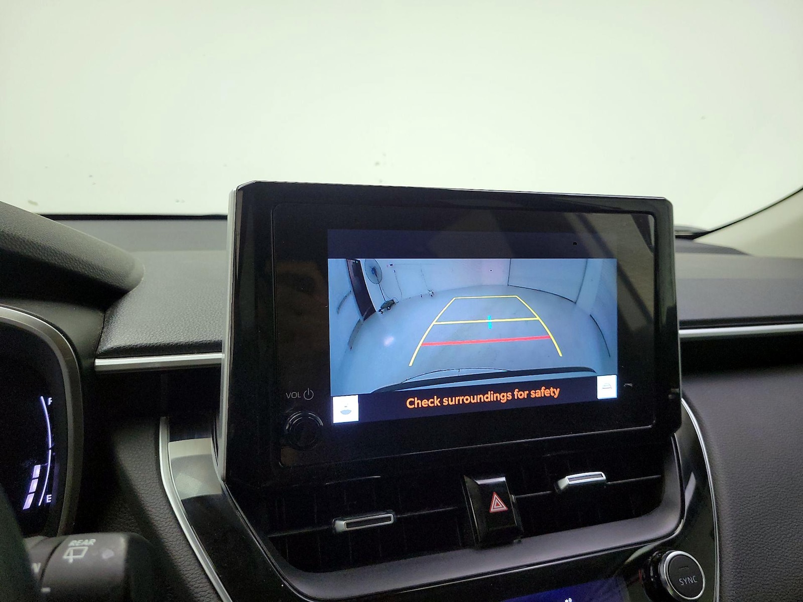 2025 Toyota Corolla Cross XLE - Photo 15