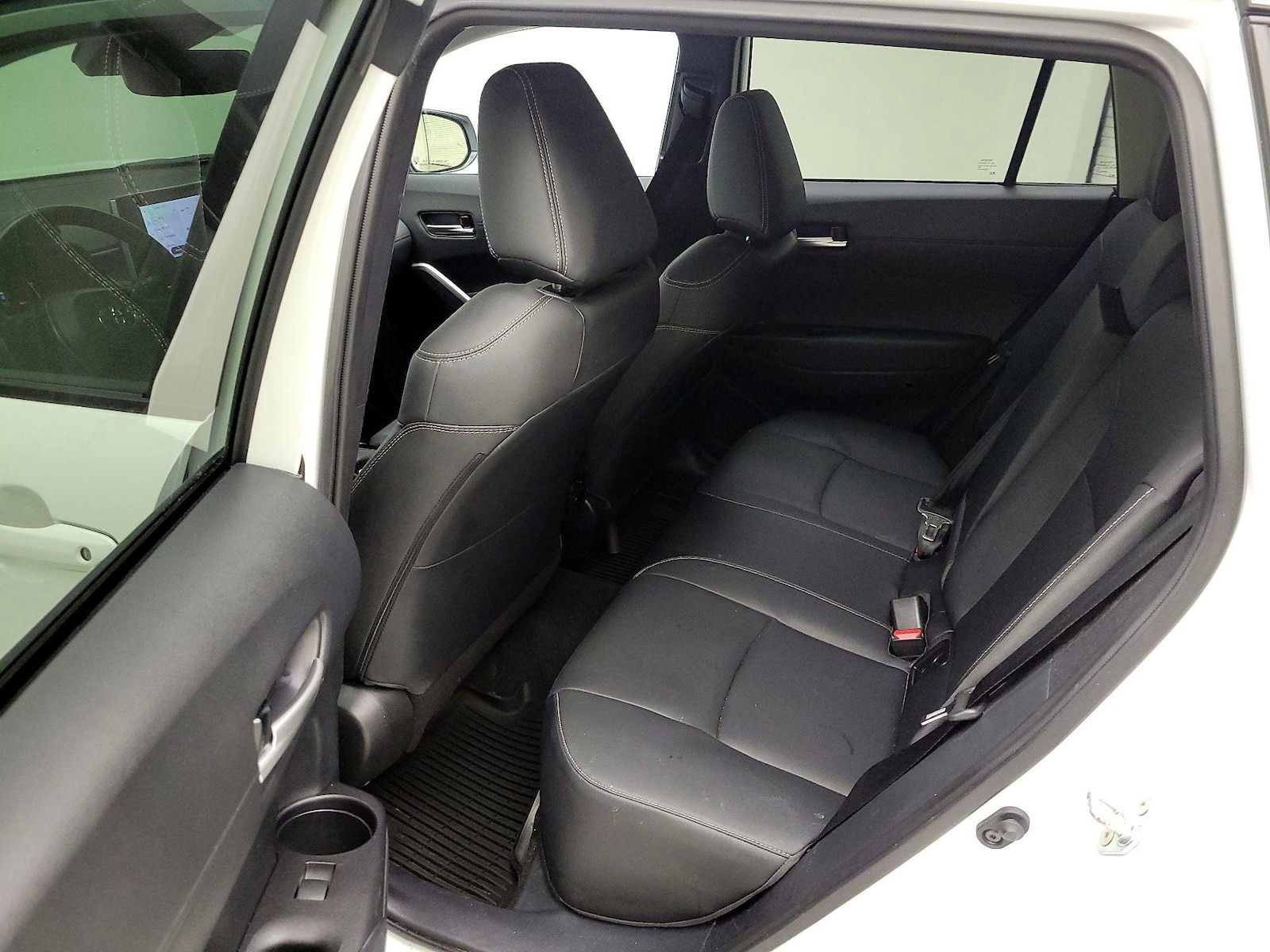 2025 Toyota Corolla Cross XLE - Photo 21