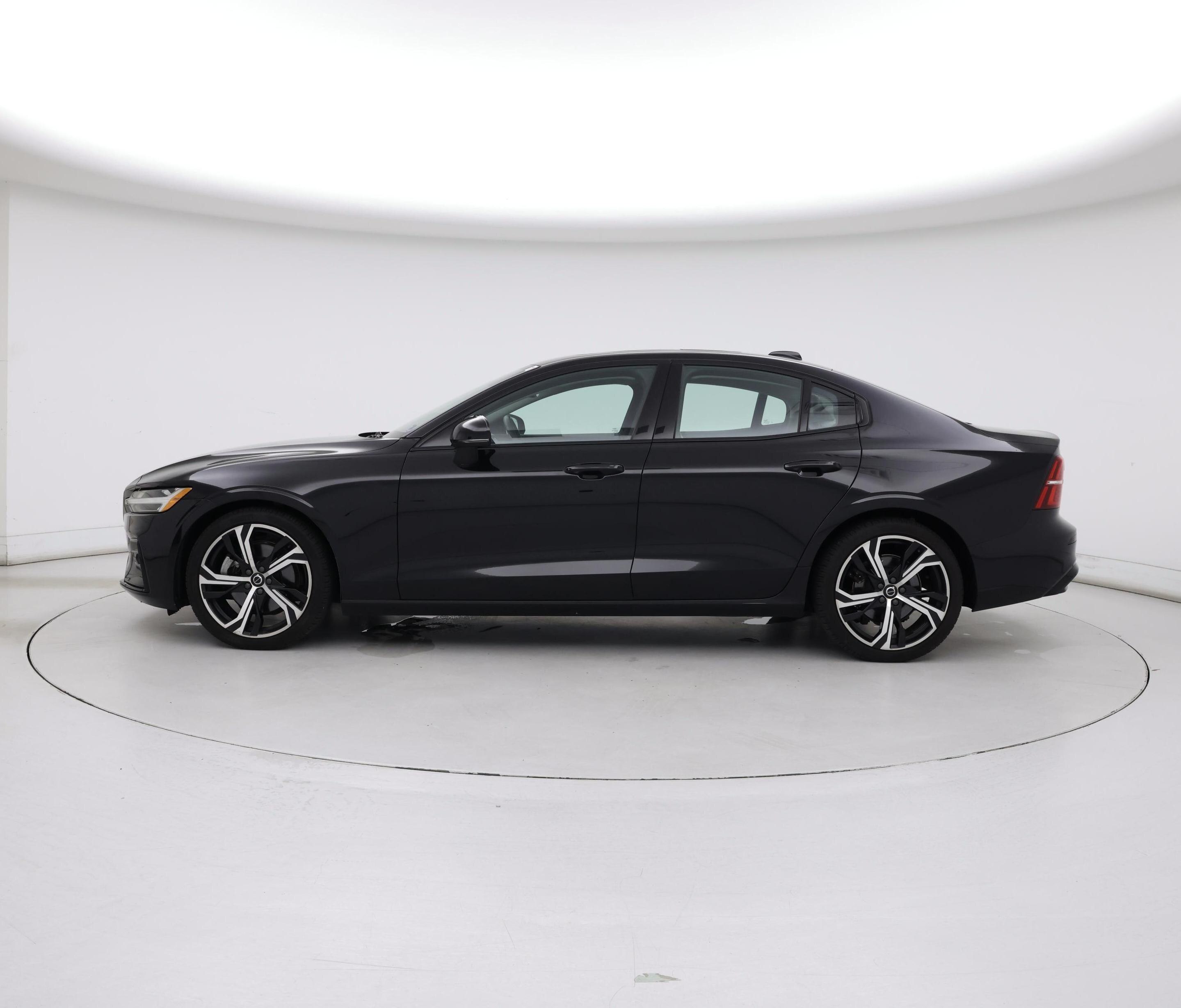 Thumbnail: 2024 Volvo S60 - 3