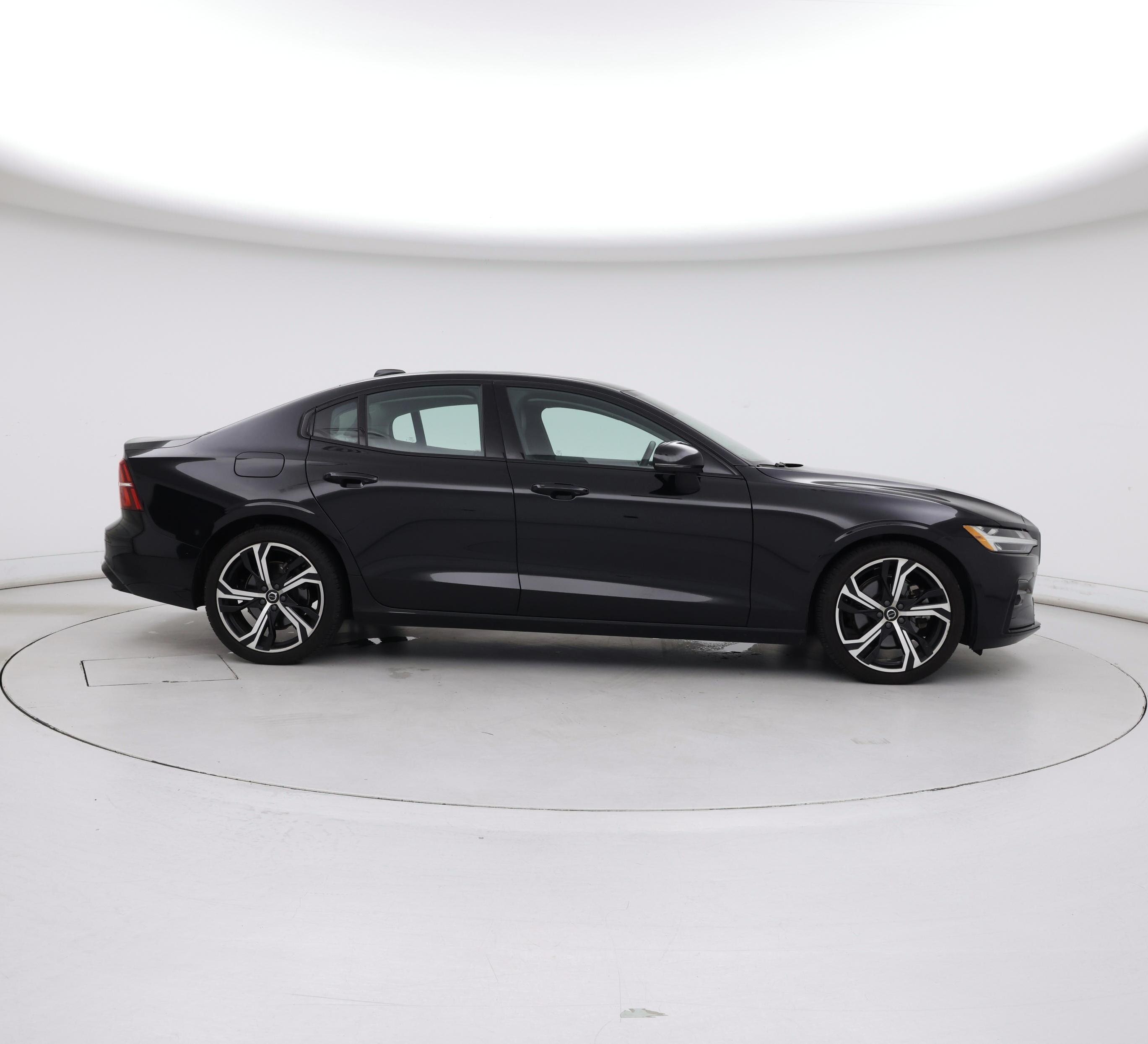 Thumbnail: 2024 Volvo S60 - 7