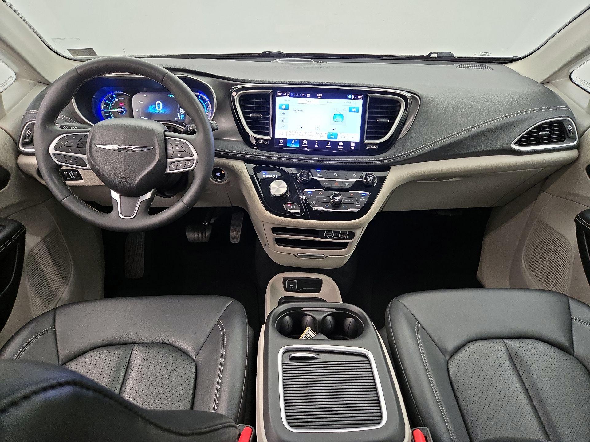 Thumbnail: 2024 Chrysler Pacifica - 9